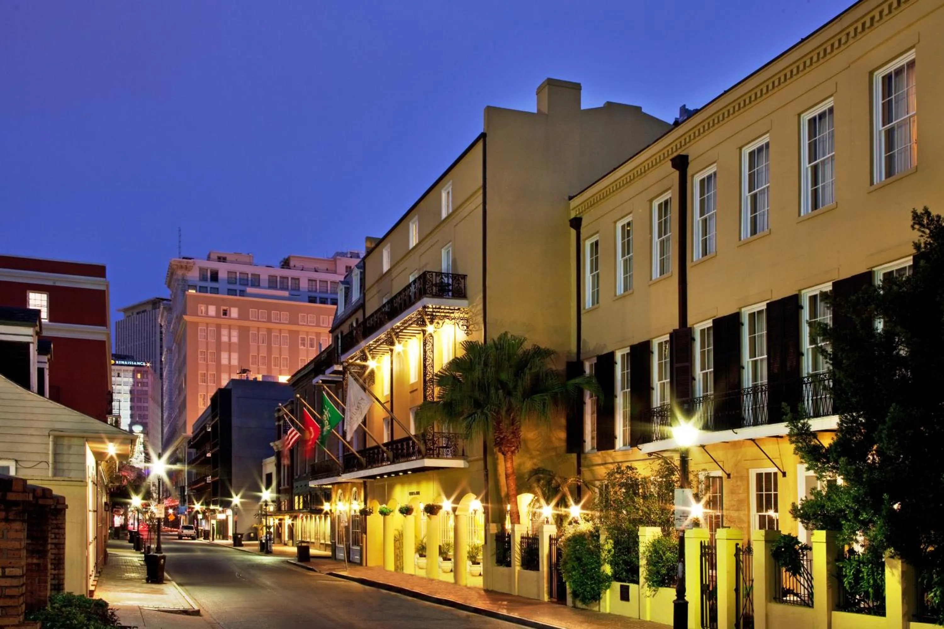 Property building in Holiday Inn Hotel French Quarter-Chateau Lemoyne by IHG