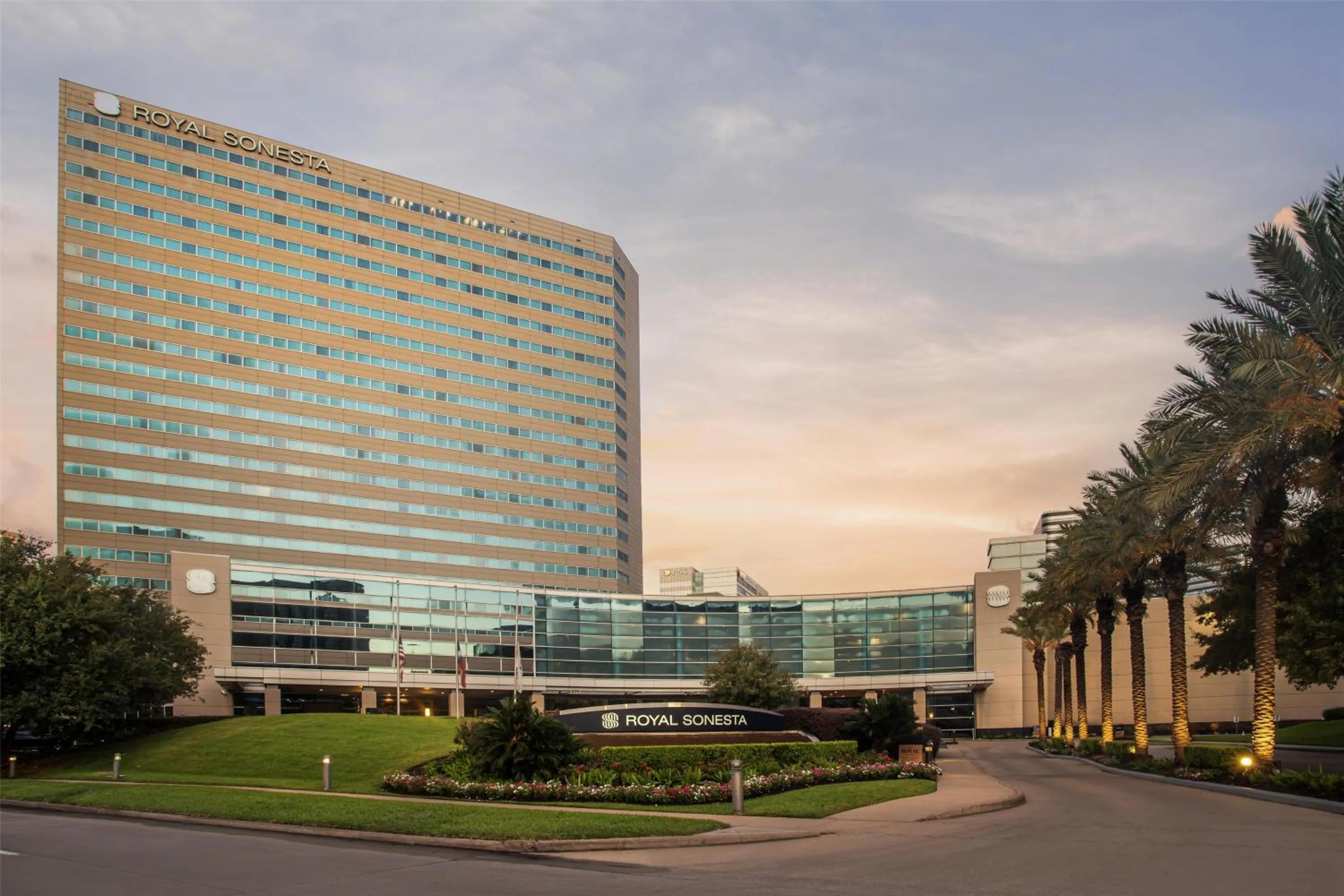 Property building in The Royal Sonesta Houston Galleria