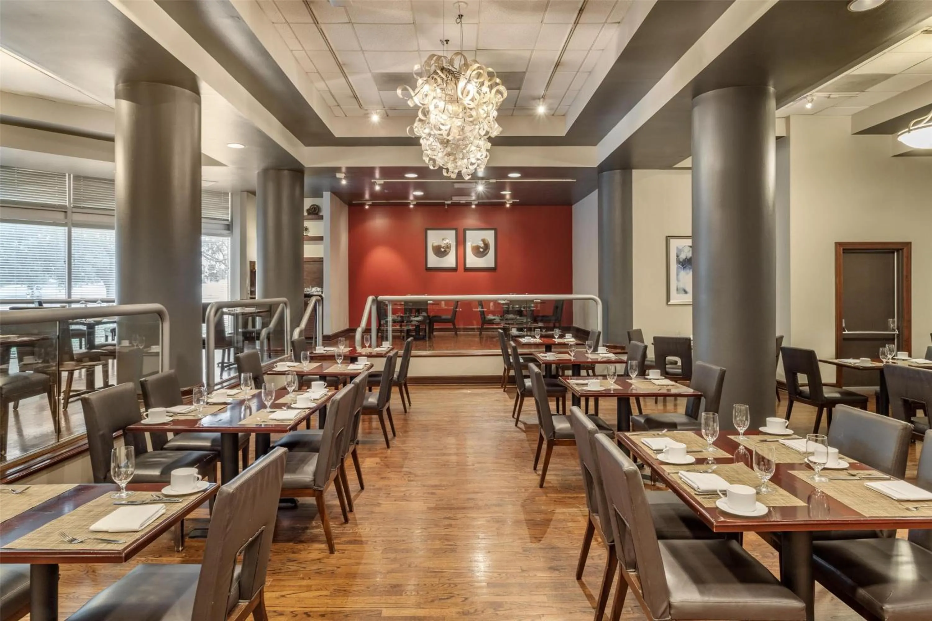 Restaurant/places to eat in The Royal Sonesta Houston Galleria