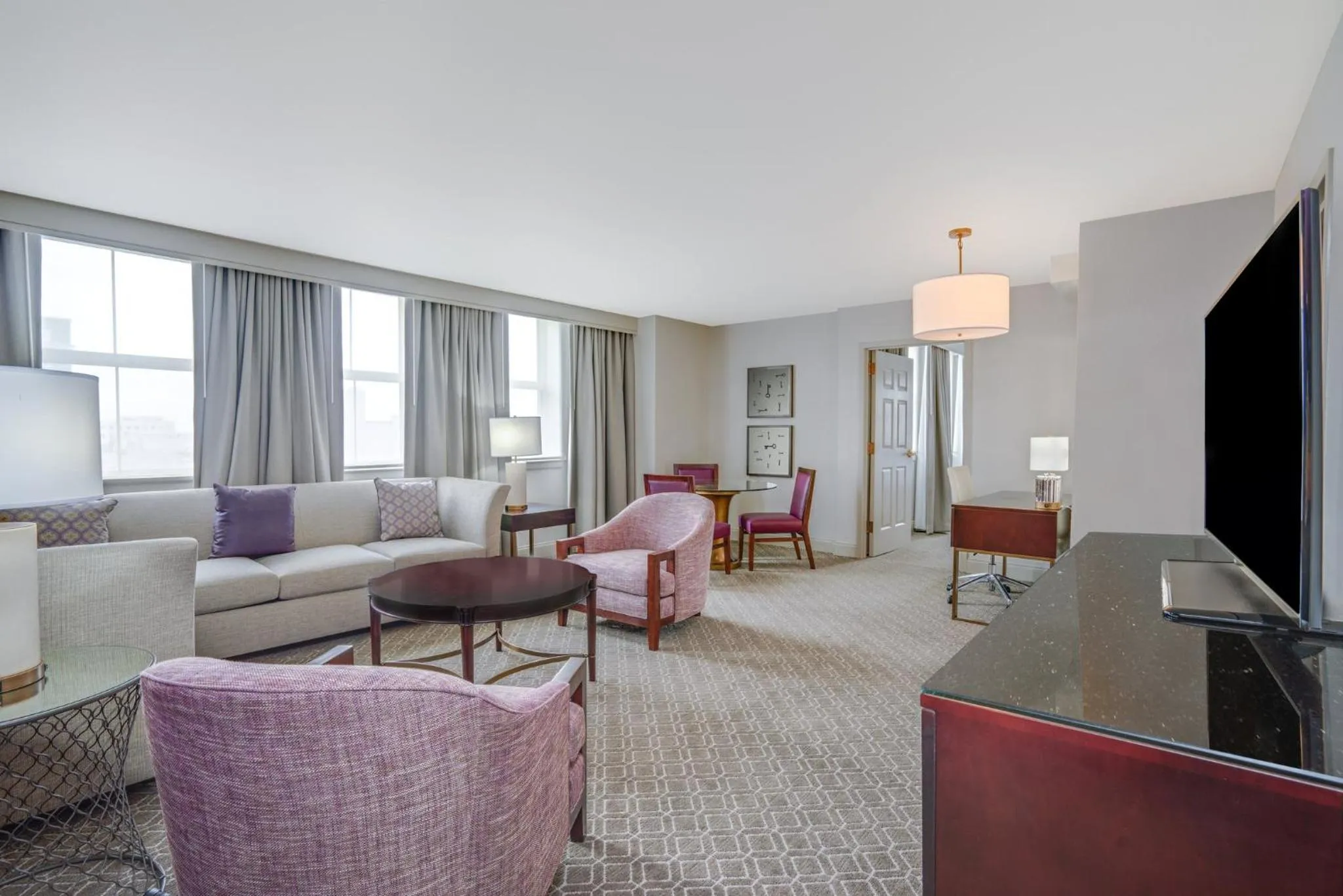 Photo of the whole room in Crowne Plaza New Orleans French Qtr - Astor by IHG