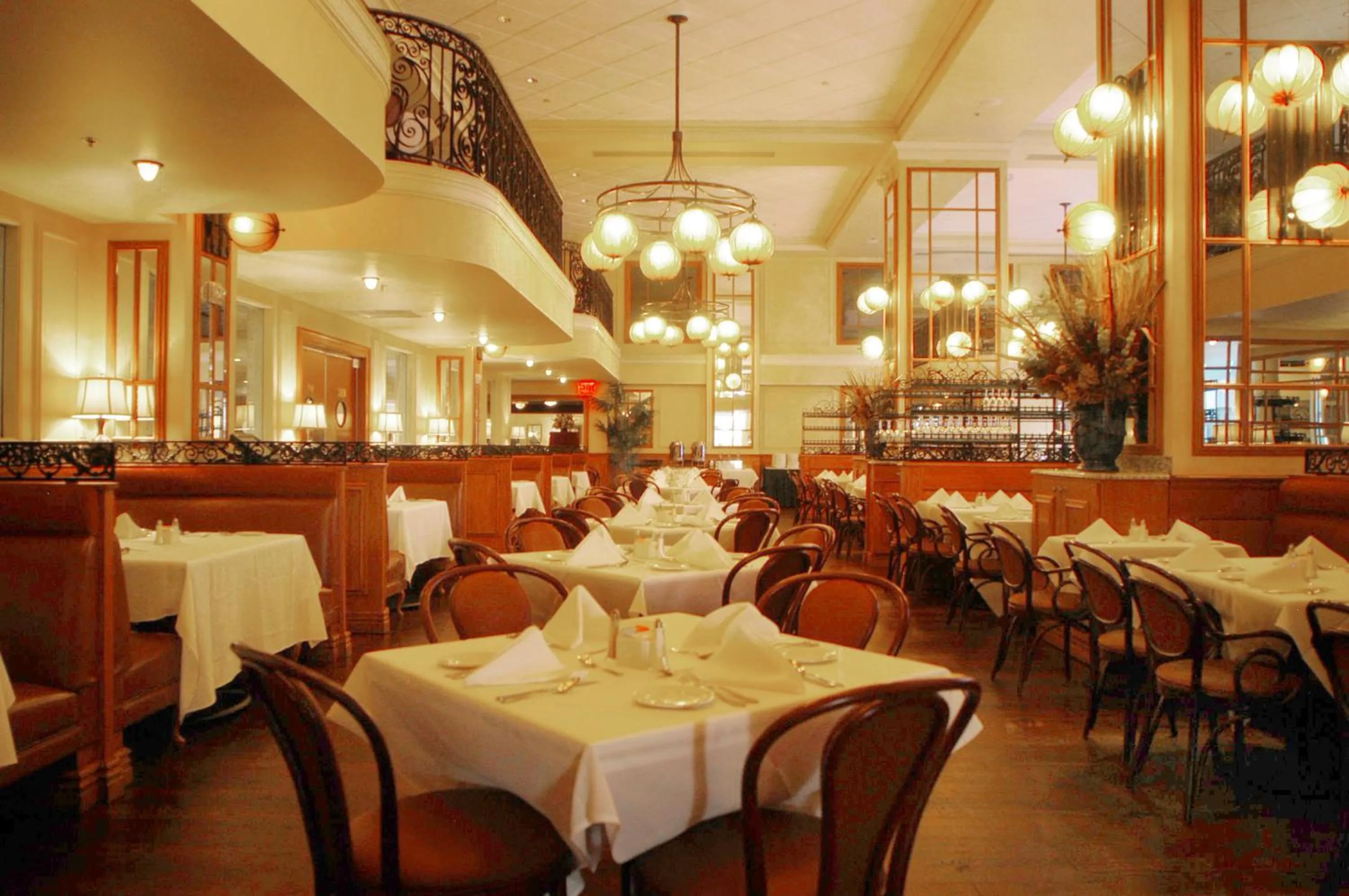 Restaurant/places to eat in Crowne Plaza New Orleans French Qtr - Astor by IHG