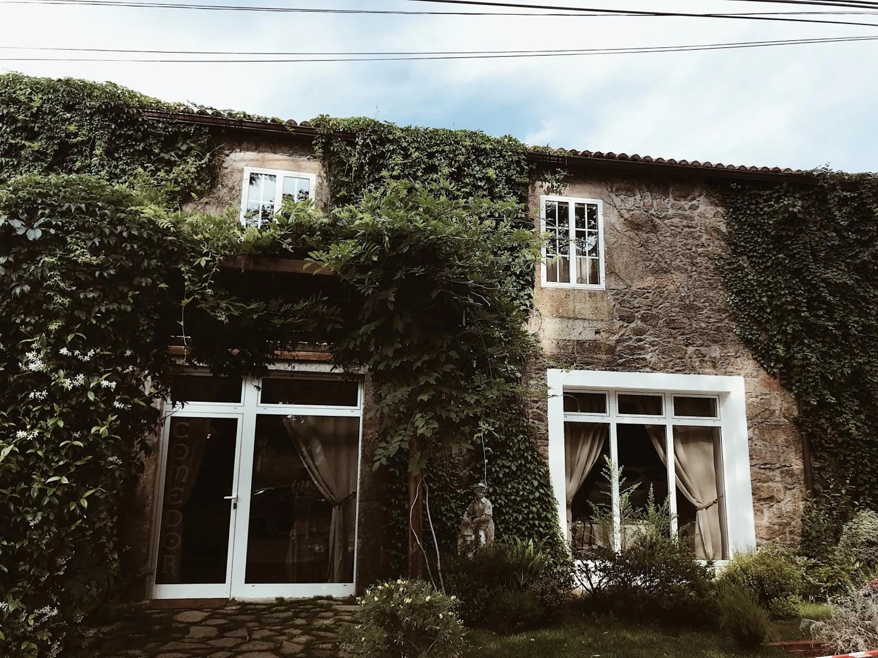 Facade/entrance in Eco Hotel Nos