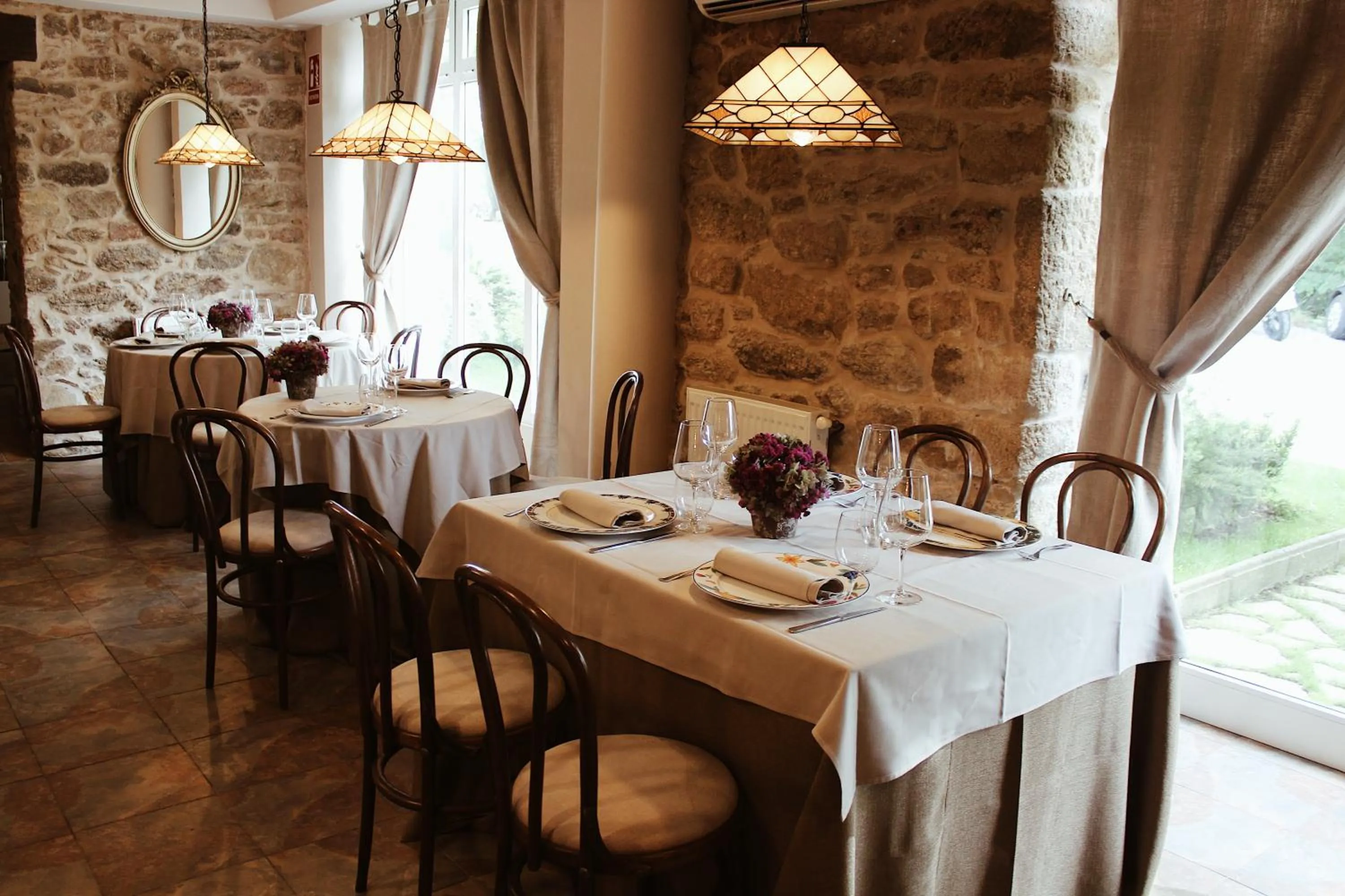 Dining area in Eco Hotel Nos