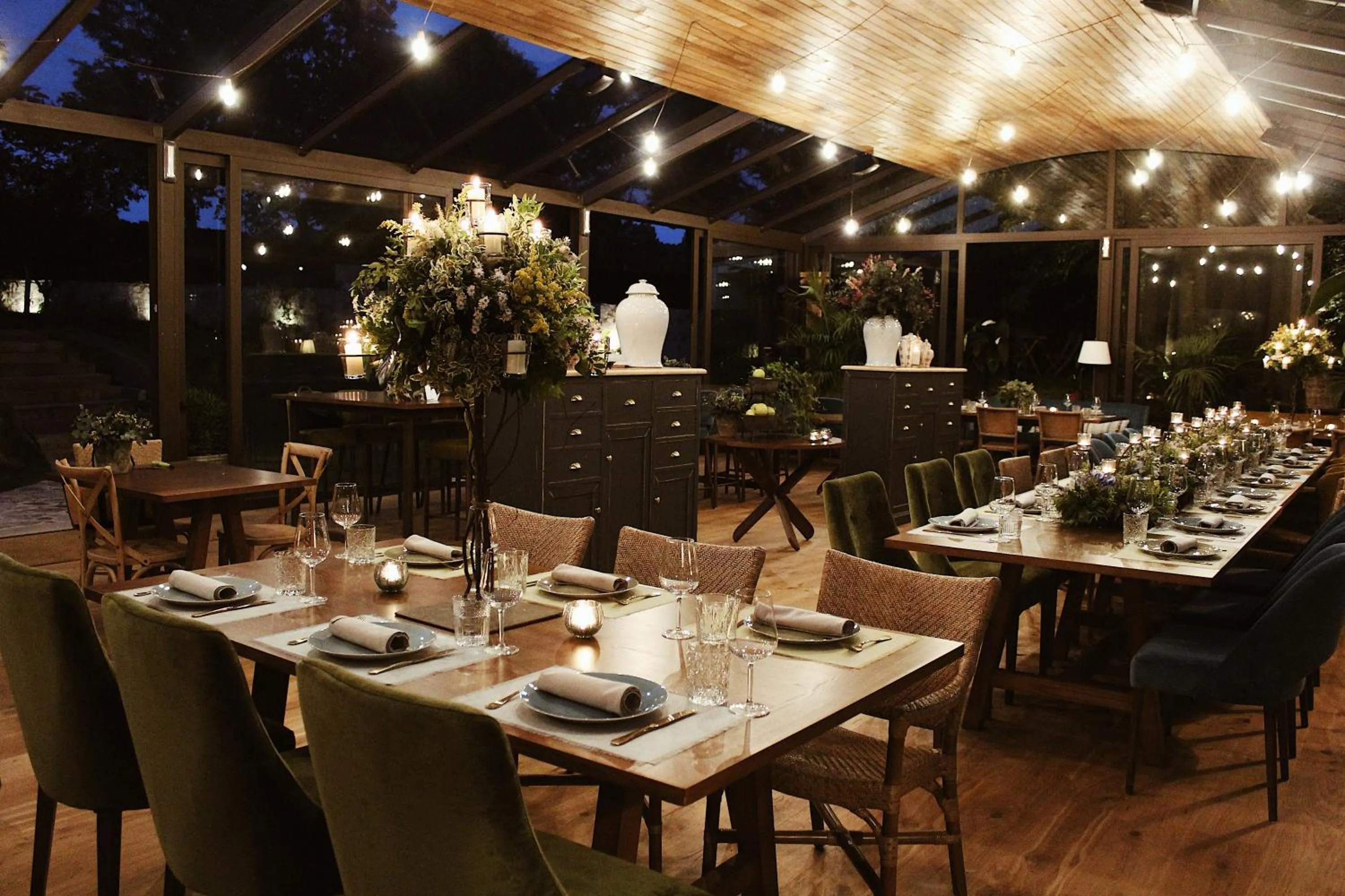 Restaurant/places to eat in Eco Hotel Nos