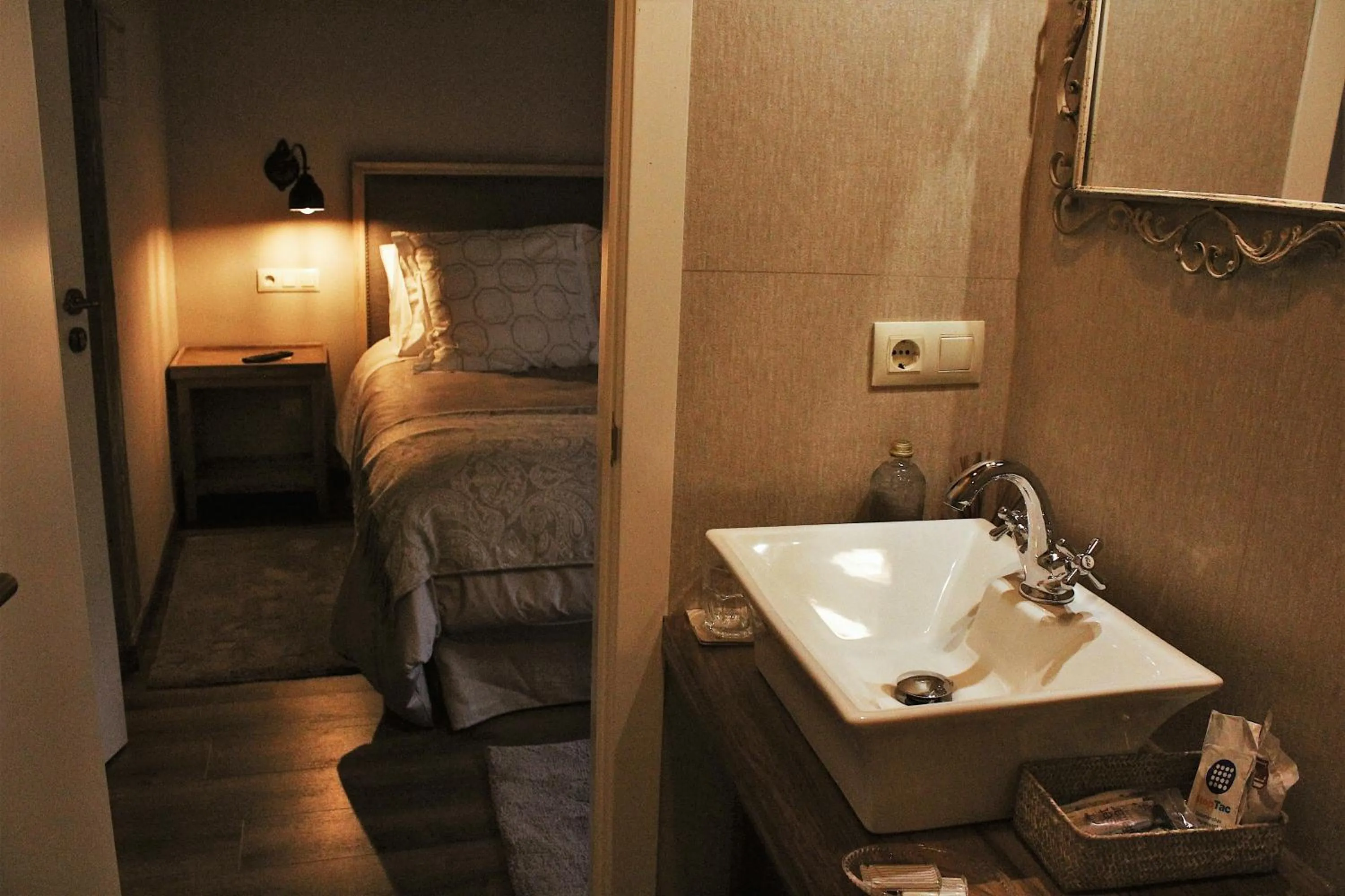 Bathroom in Eco Hotel Nos