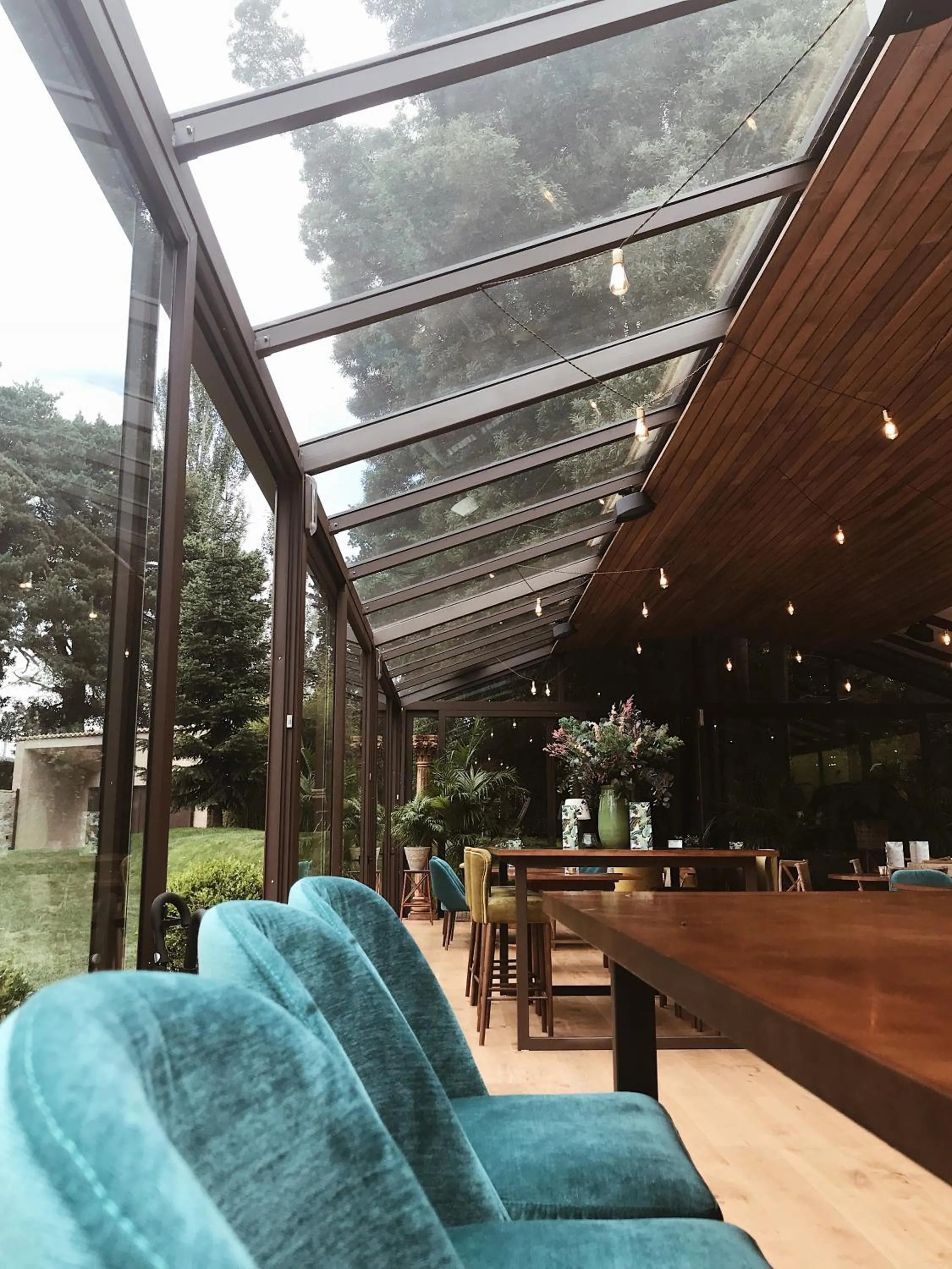 Restaurant/places to eat in Eco Hotel Nos