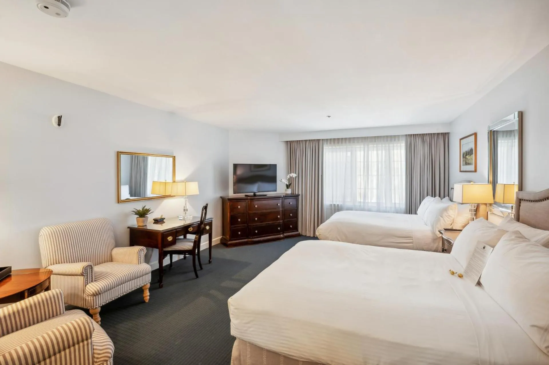 Bedroom, Bed in Avon Old Farms Hotel