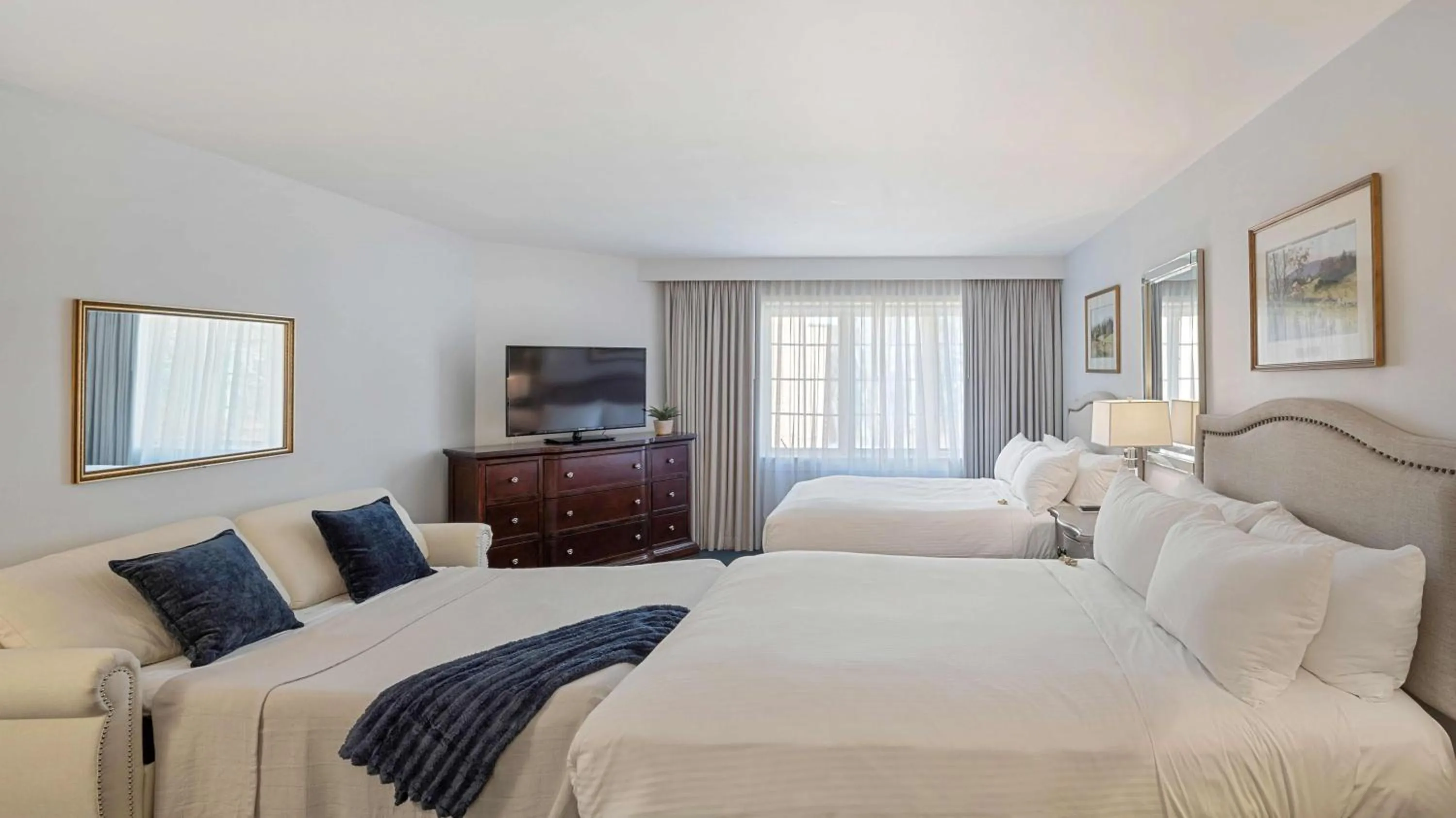 Bedroom, Bed in Avon Old Farms Hotel