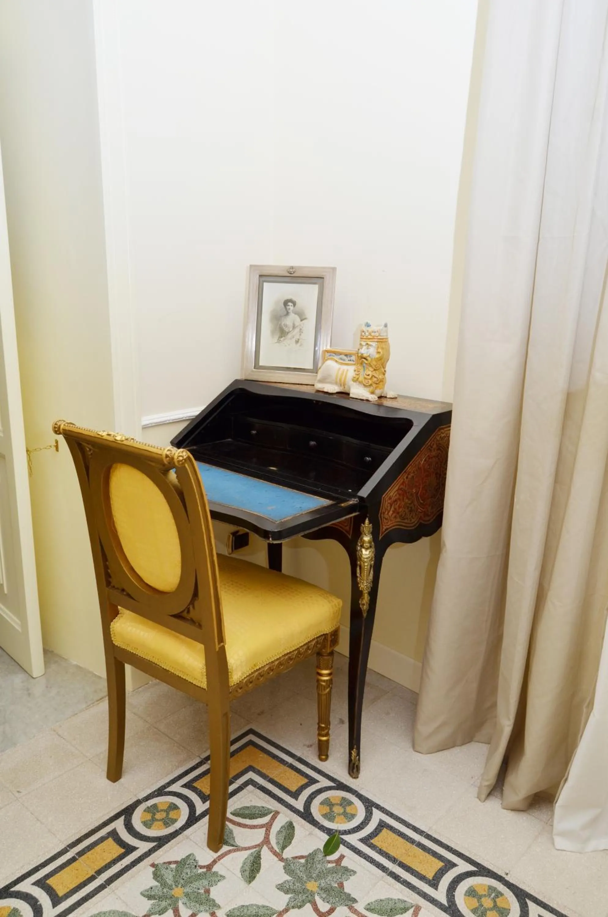 Decorative detail in B&B Casa D'alleri