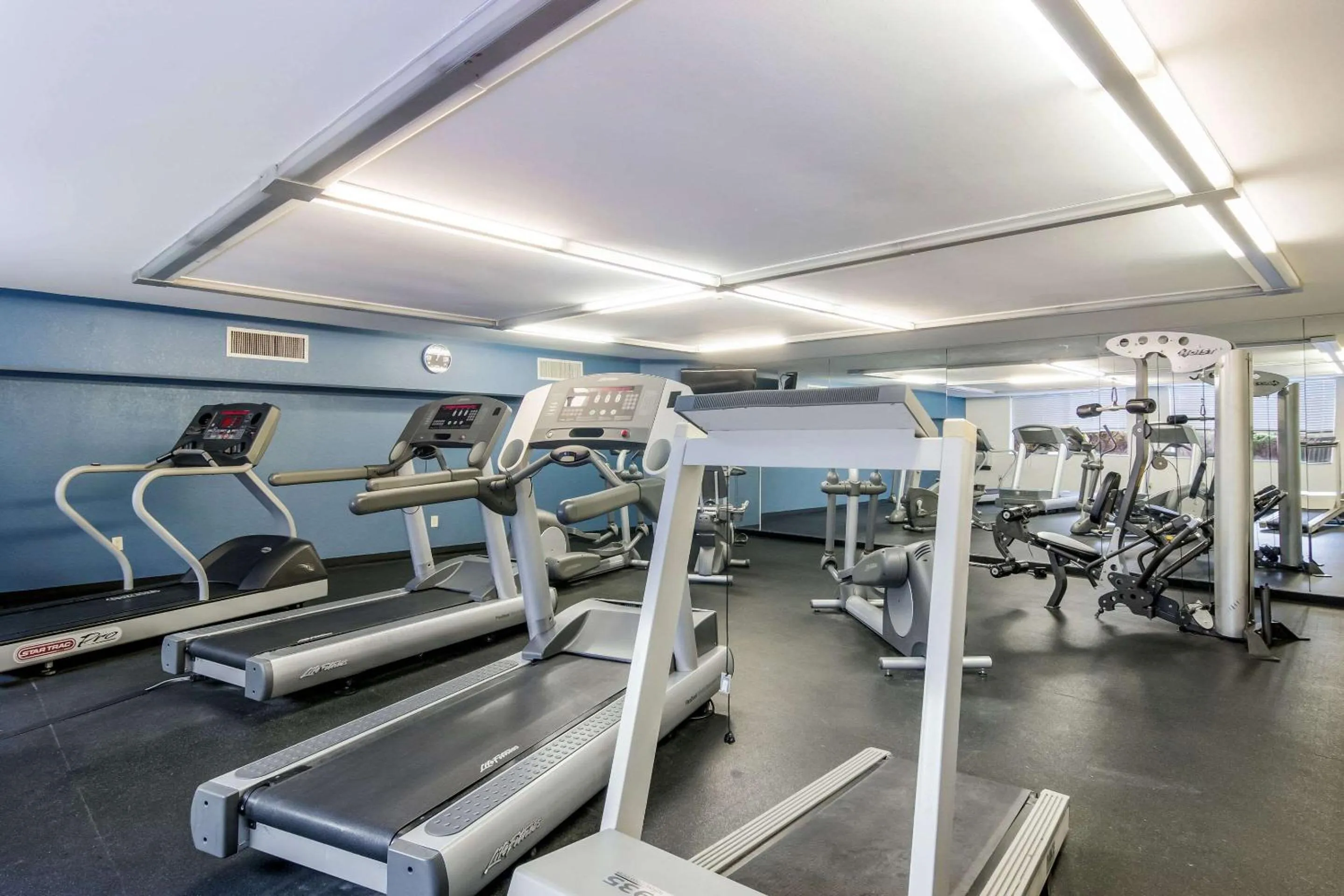 Fitness centre/facilities in Comfort Inn & Suites Pittsburgh Fox Chapel