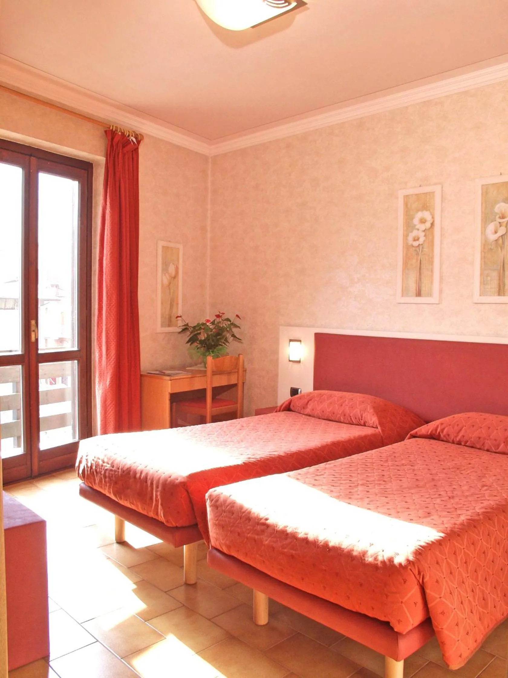 Photo of the whole room, Bed in Euro Hotel