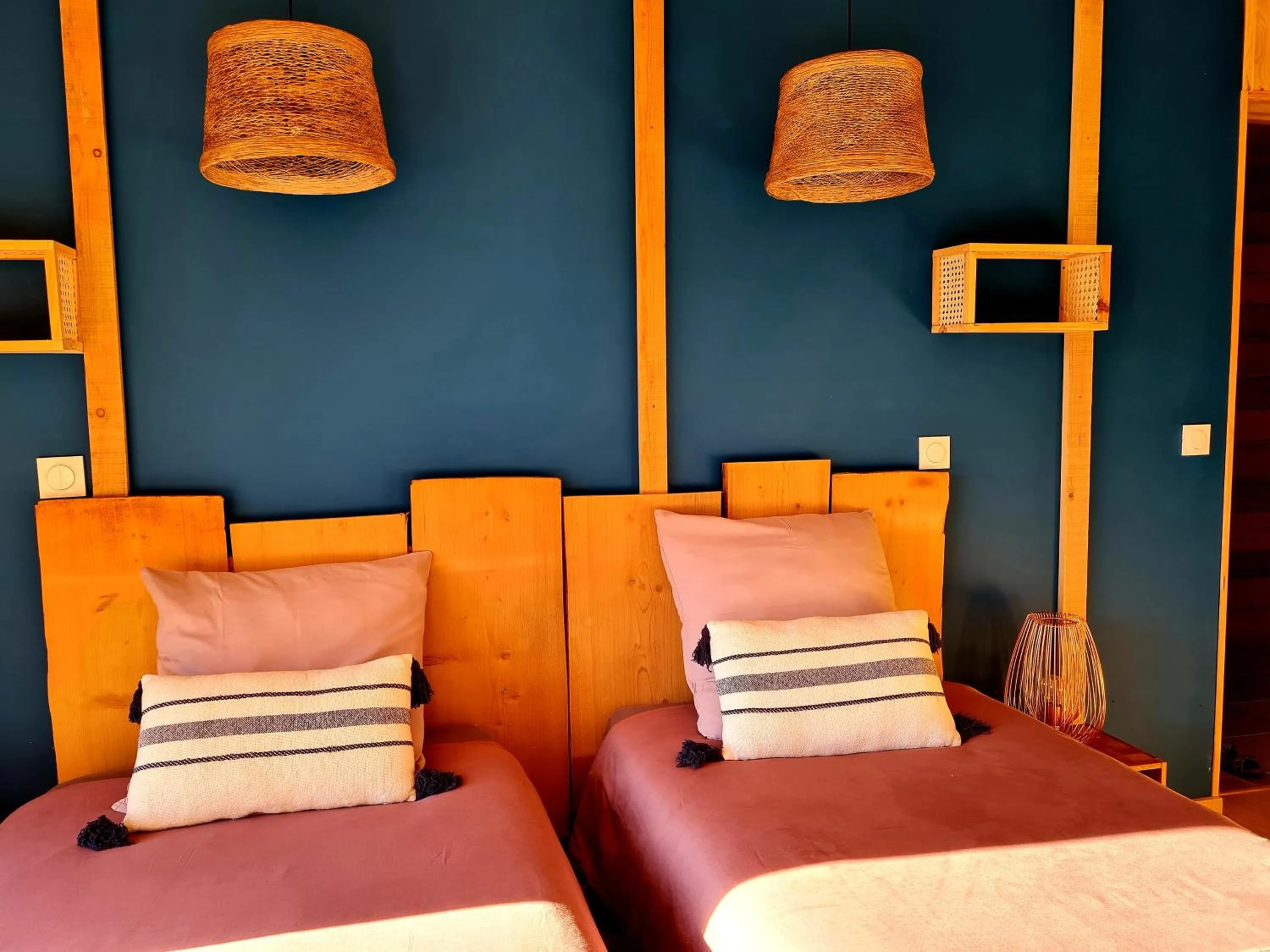 Bed in Le Chalet Du Blanc Spa yoga