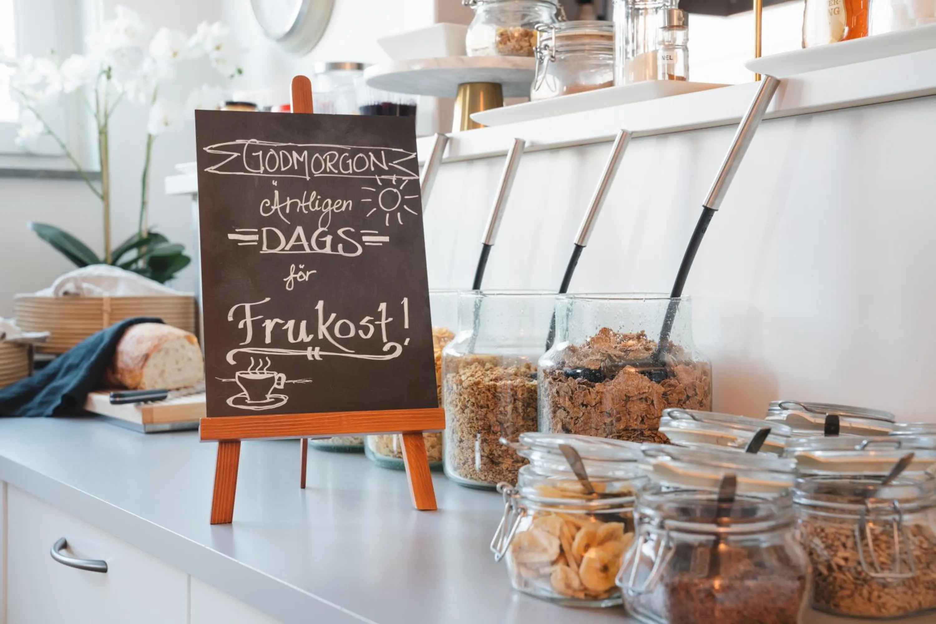 Buffet breakfast in VICI Hotels Linköping