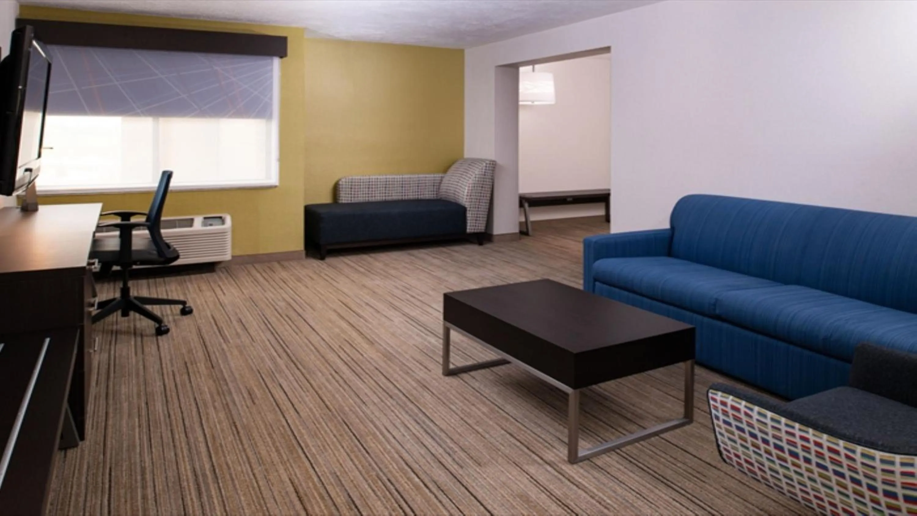 Photo of the whole room in Holiday Inn Express Cincinnati West by IHG