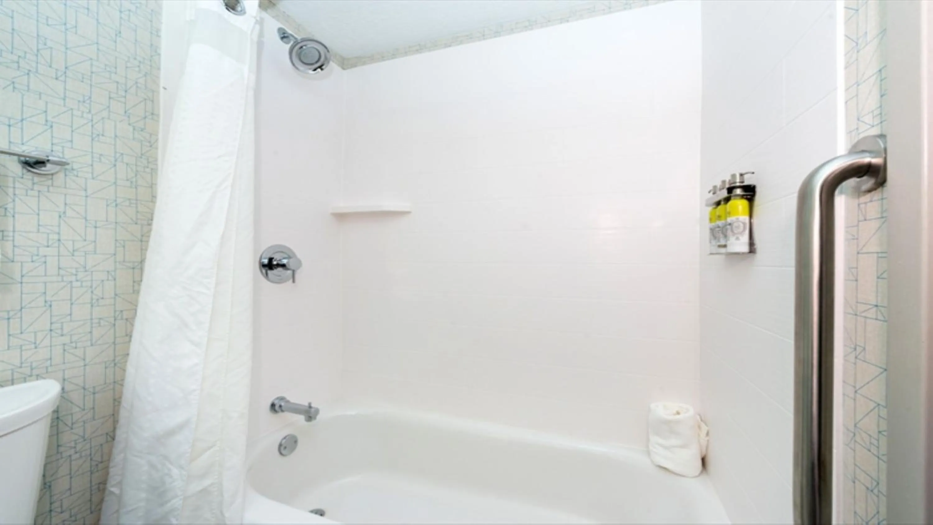 Bathroom in Holiday Inn Express Cincinnati West by IHG