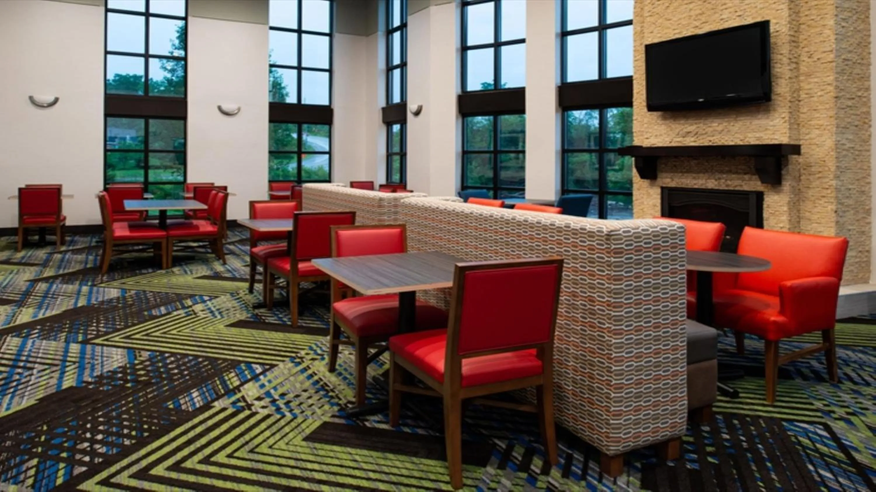 Breakfast in Holiday Inn Express Cincinnati West by IHG
