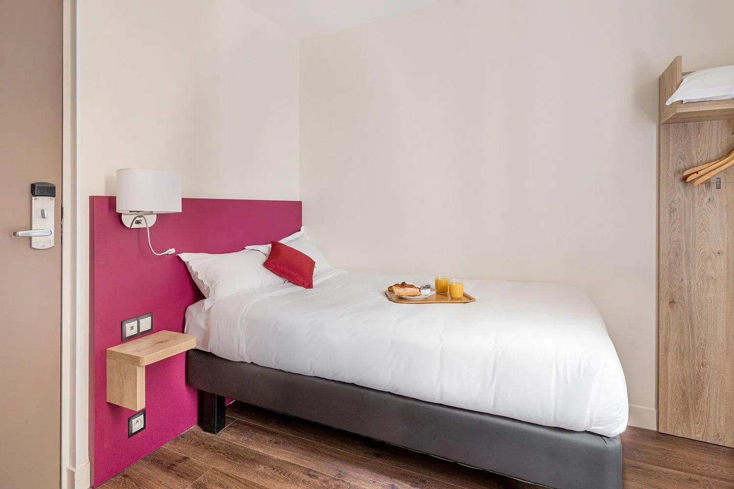 Bed in Courcelles Médéric