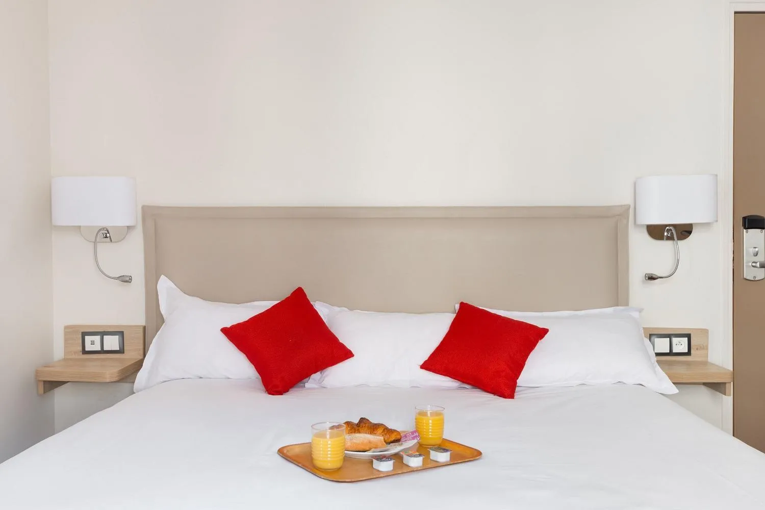 Food and drinks, Bed in Courcelles Médéric