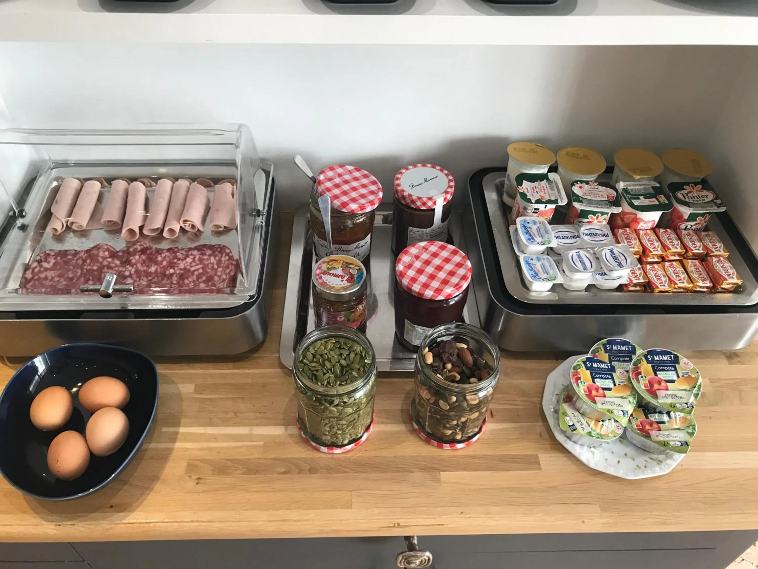 Food and drinks in Courcelles Médéric