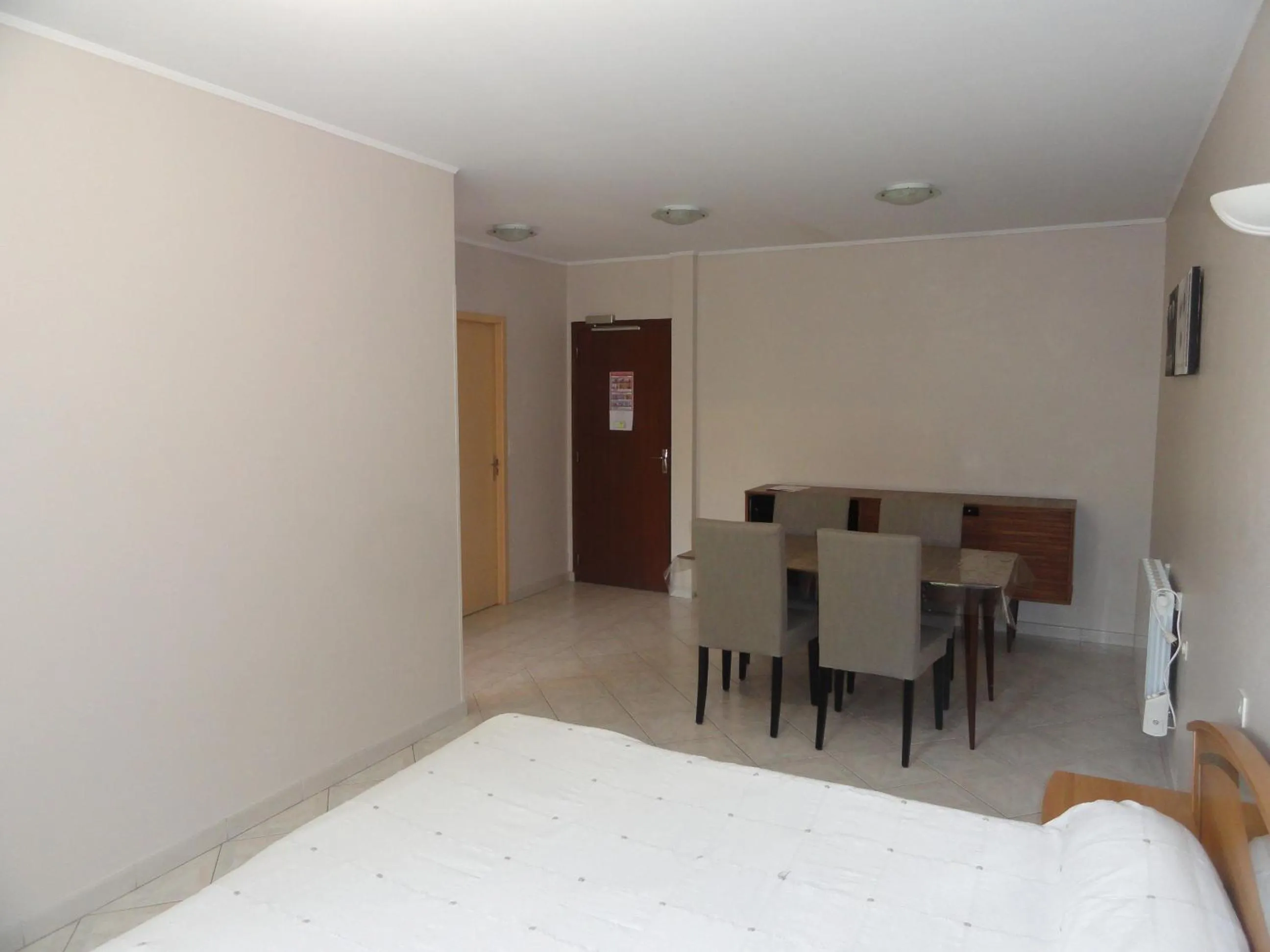 Photo of the whole room in Hotel de l'île