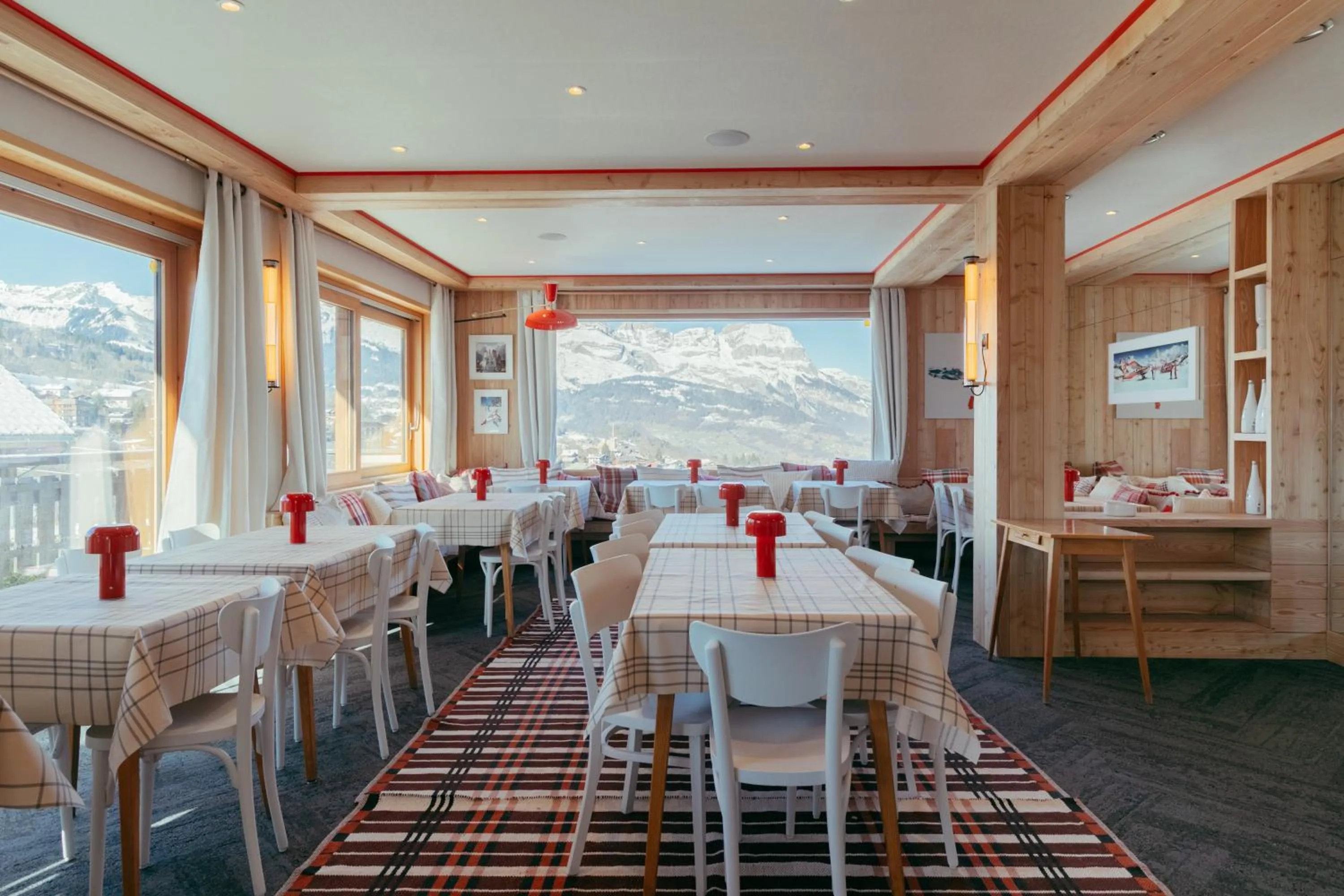 Restaurant/places to eat in Hôtel Le Caprice Des Neiges Combloux