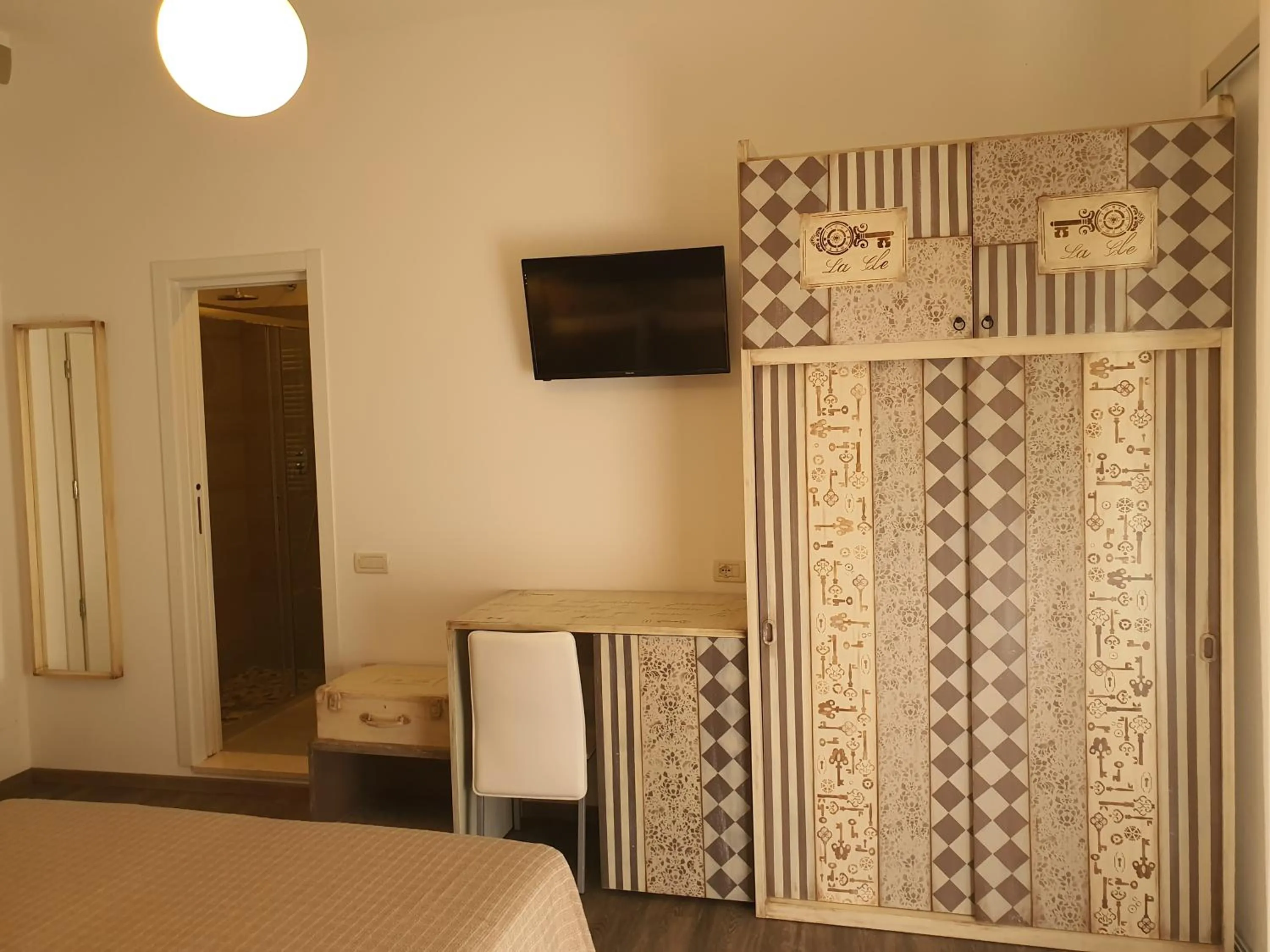 wardrobe in Hotel Villa Esedra