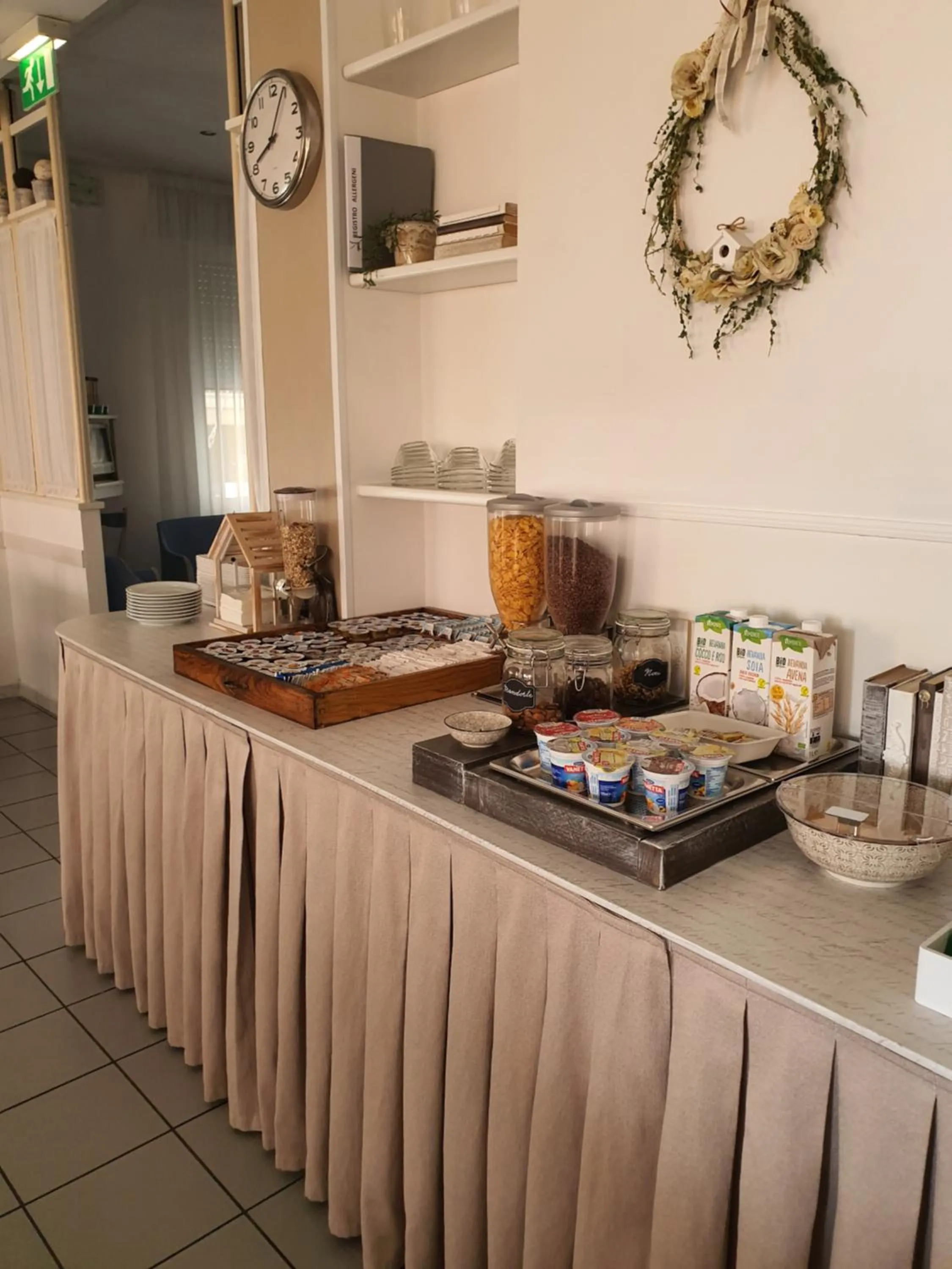 Buffet breakfast in Hotel Villa Esedra