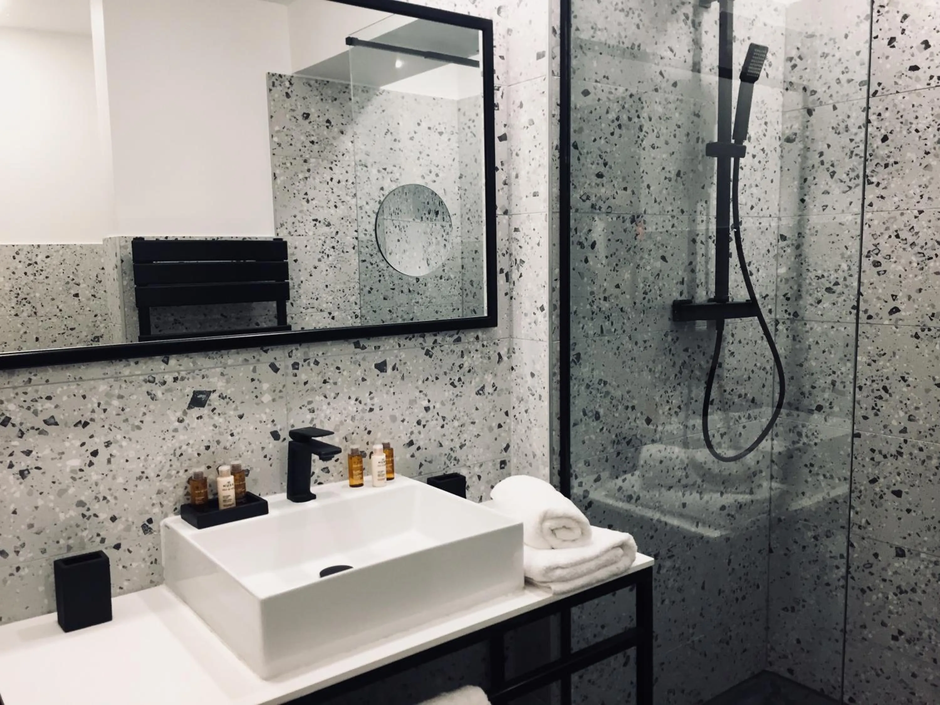 Bathroom in Hôtel 16 | 150 Montagne & Spa Nuxe