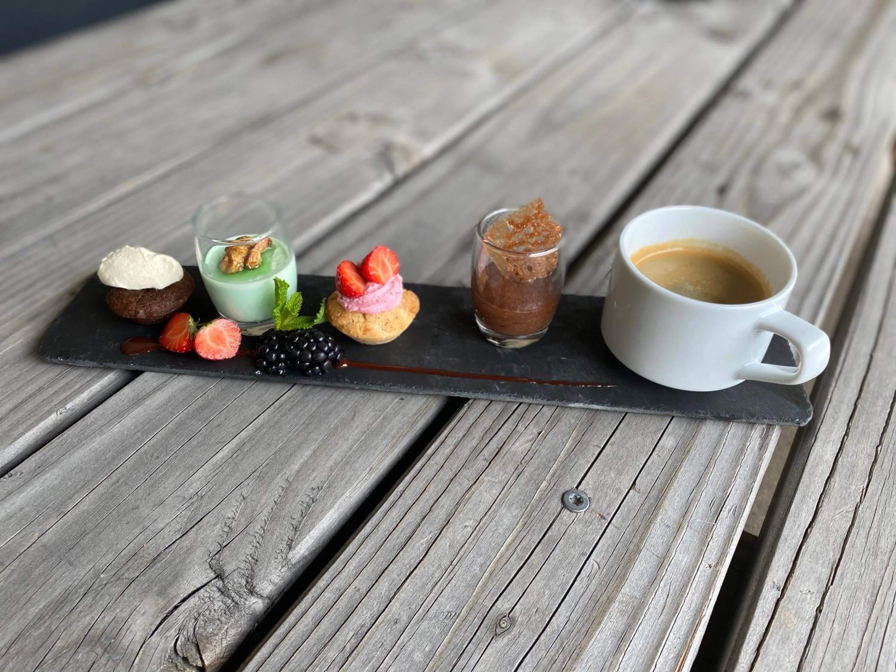 Restaurant/places to eat in Hôtel 16 | 150 Montagne & Spa Nuxe