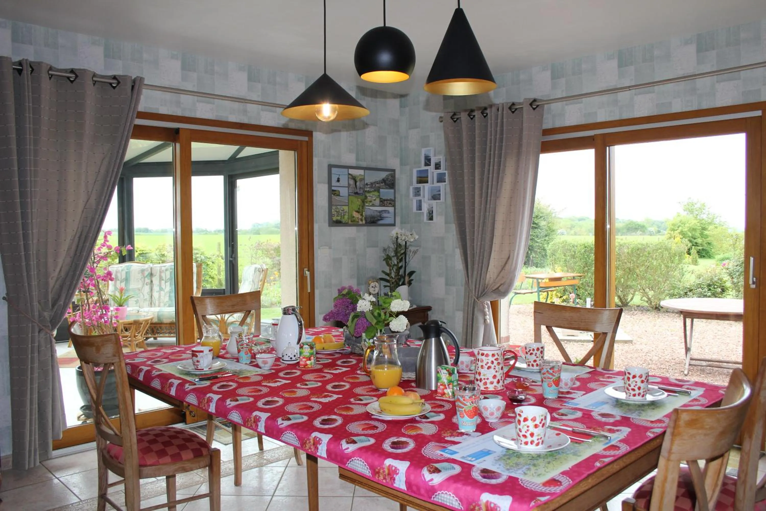 Restaurant/places to eat in Chambre D'hotes Le Clos Fleuri