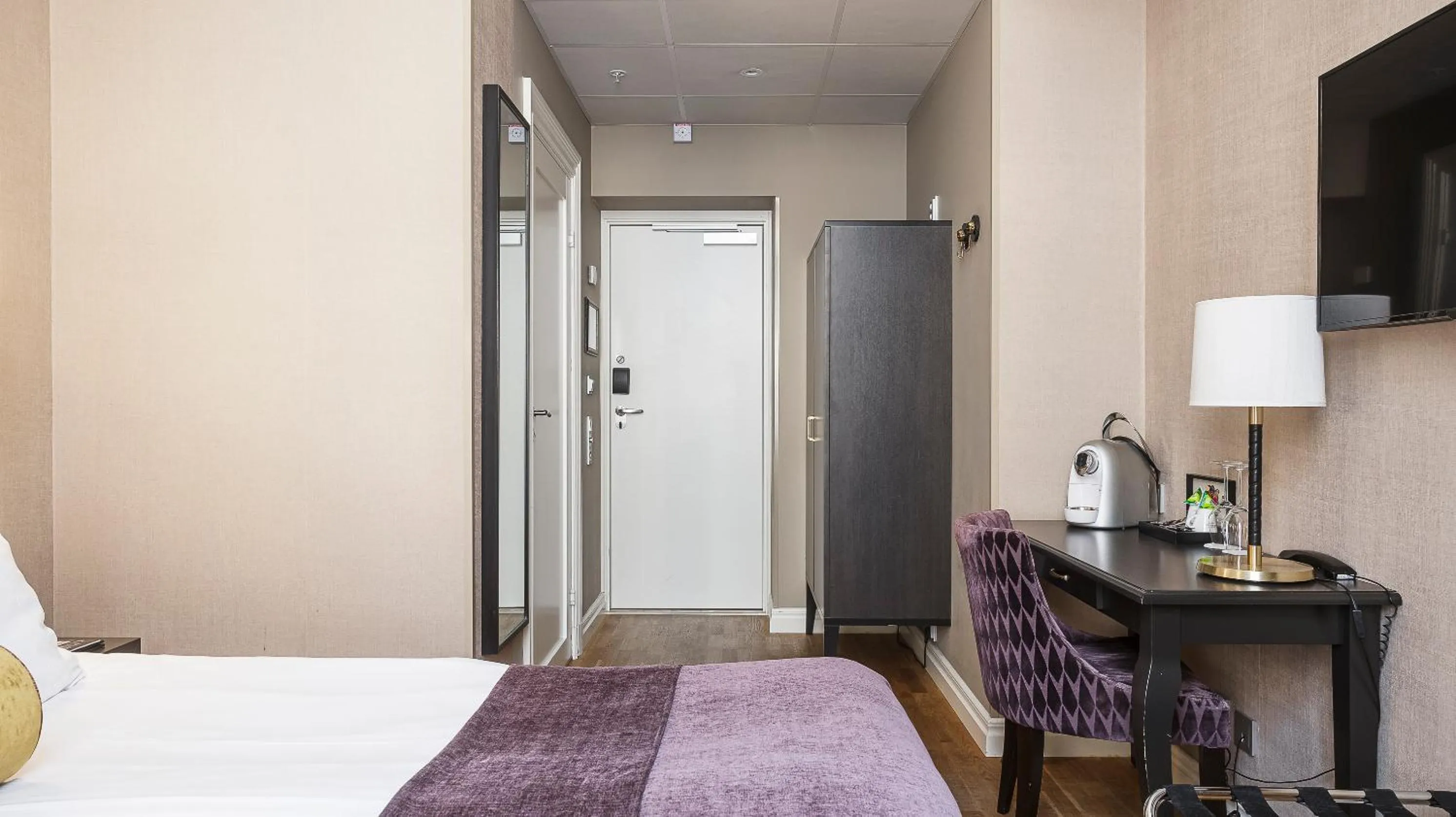 Bedroom, Bed in Home Hotel Grand Sundsvall