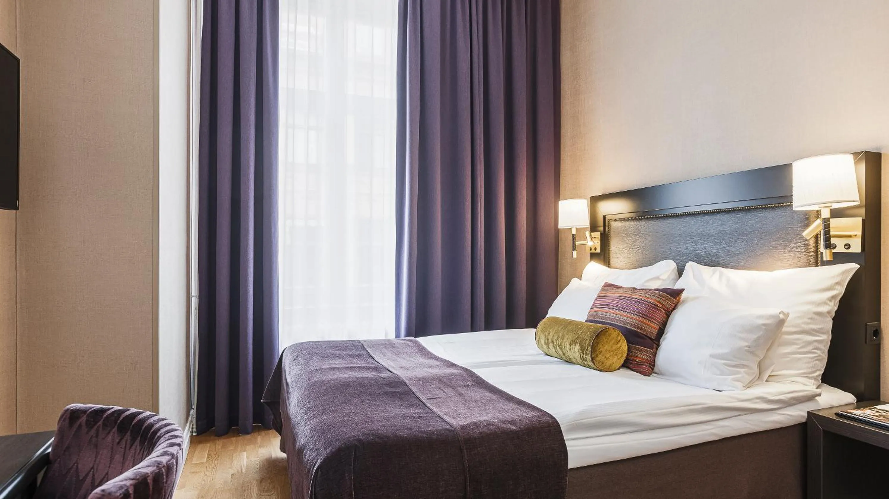 Photo of the whole room, Bed in Home Hotel Grand Sundsvall