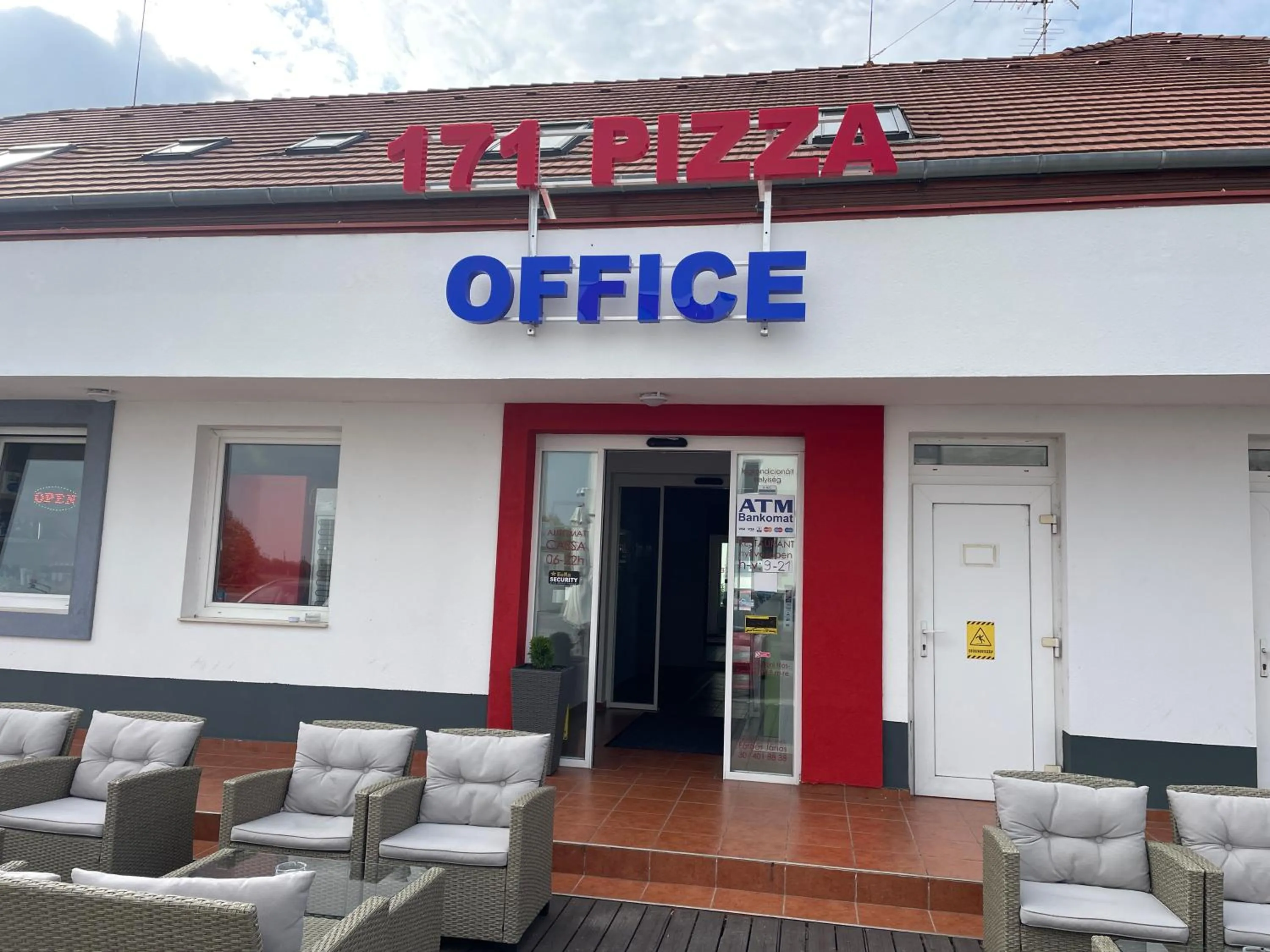 Property building in 171 Hotel Hegyeshalom