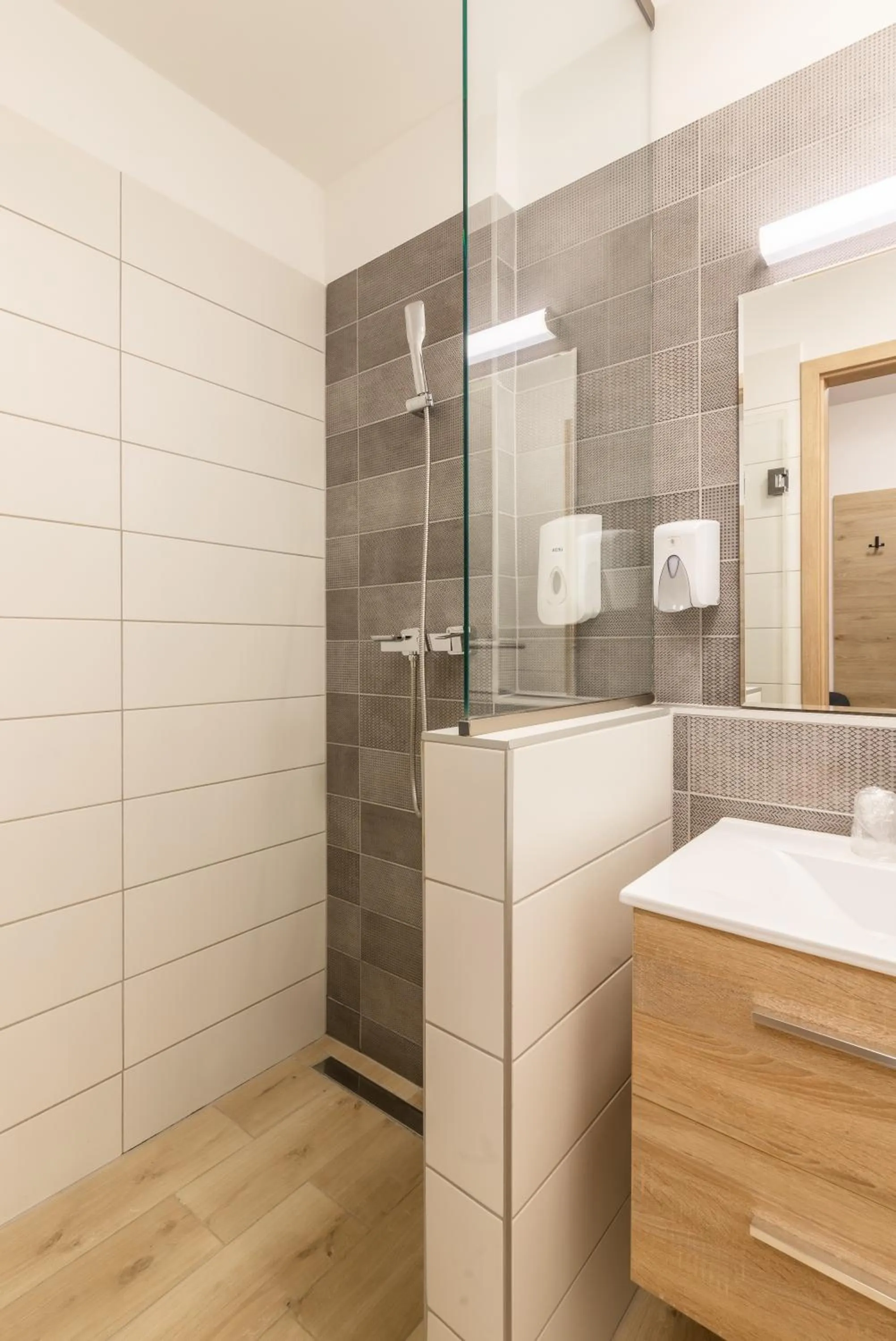 Bathroom in 171 Hotel Hegyeshalom