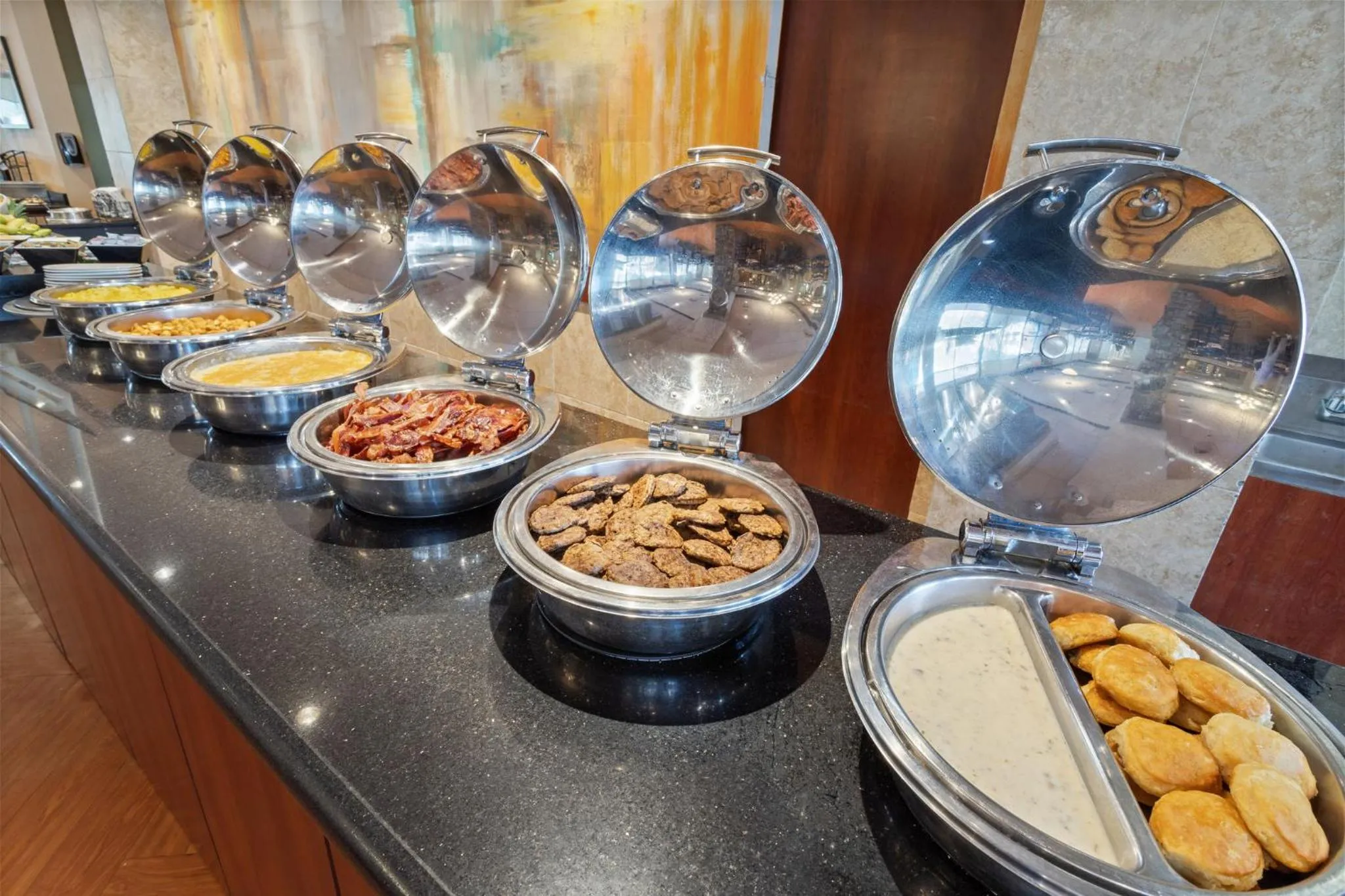 Restaurant/places to eat in Crowne Plaza Executive Center Baton Rouge by IHG