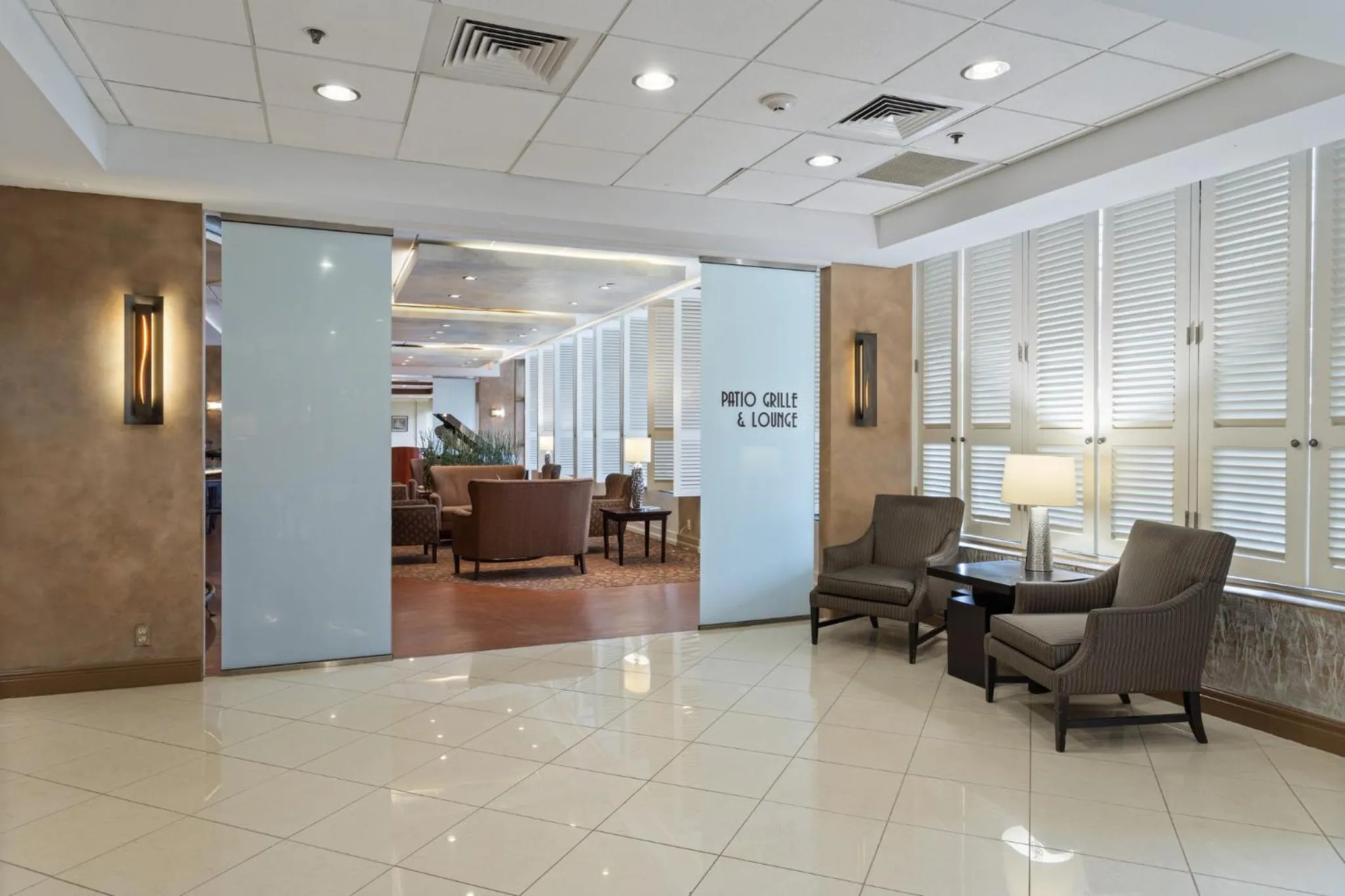 Restaurant/places to eat in Crowne Plaza Executive Center Baton Rouge by IHG