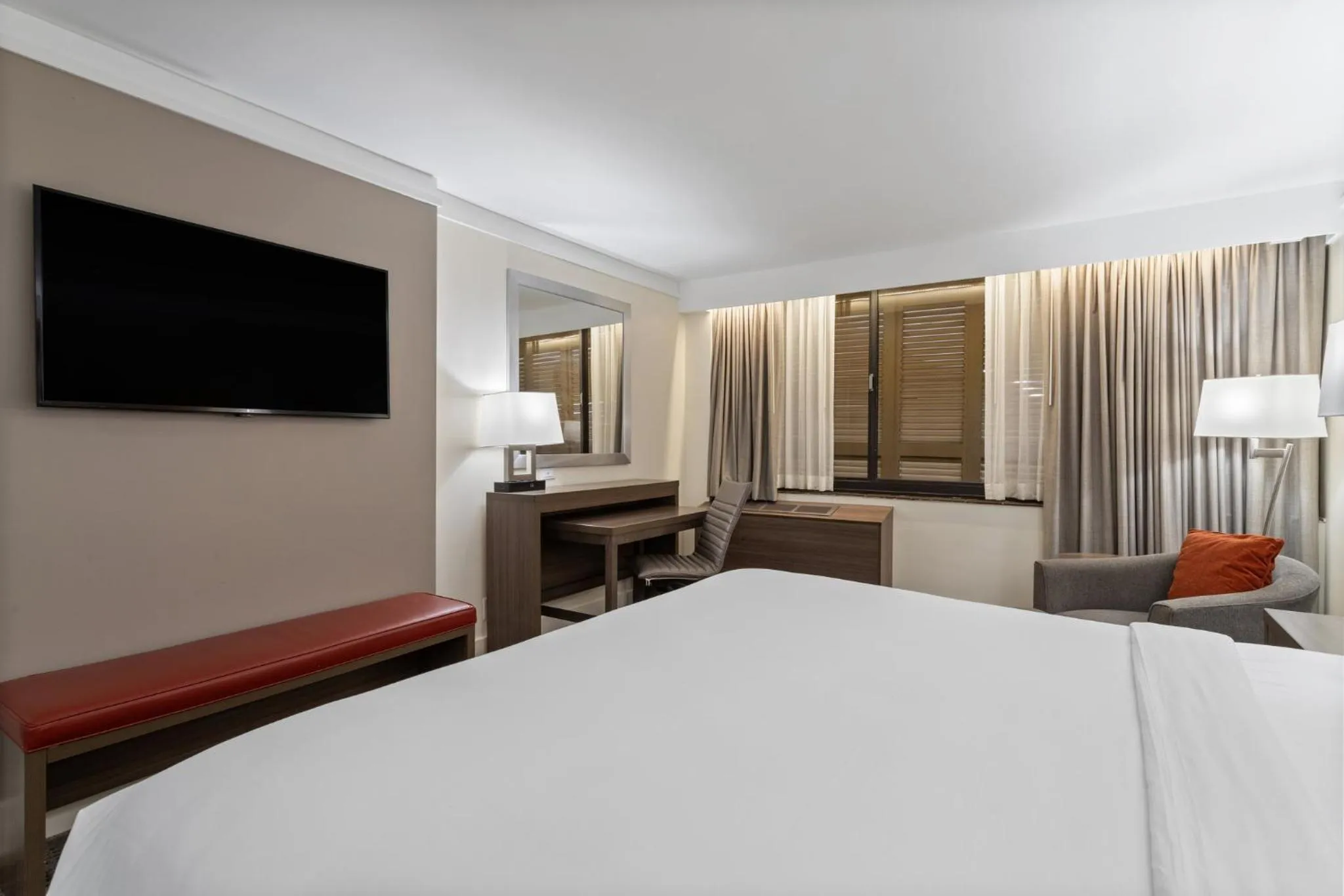 Photo of the whole room, Bed in Crowne Plaza Executive Center Baton Rouge by IHG