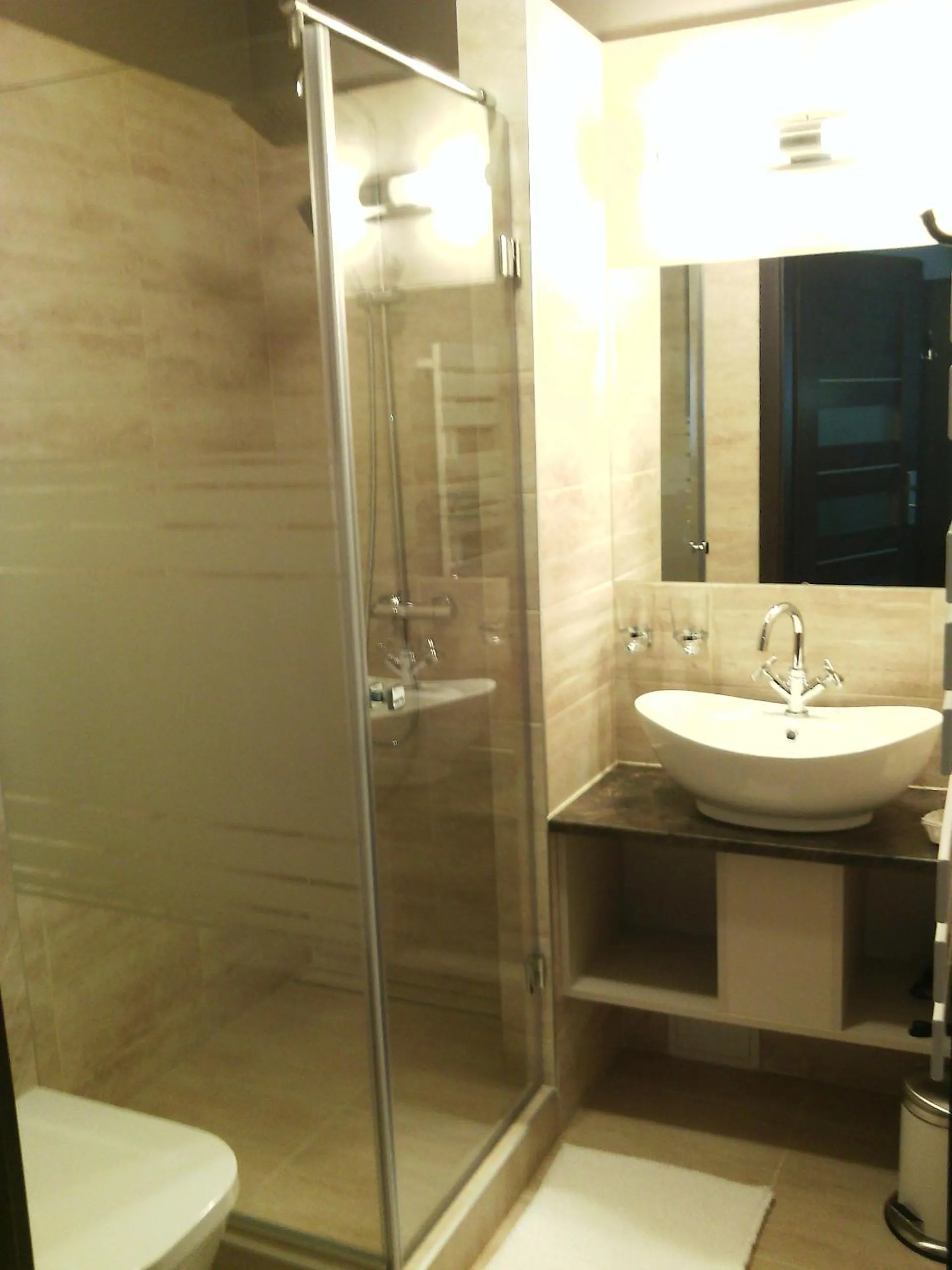 Bathroom in B&M Guesthouse