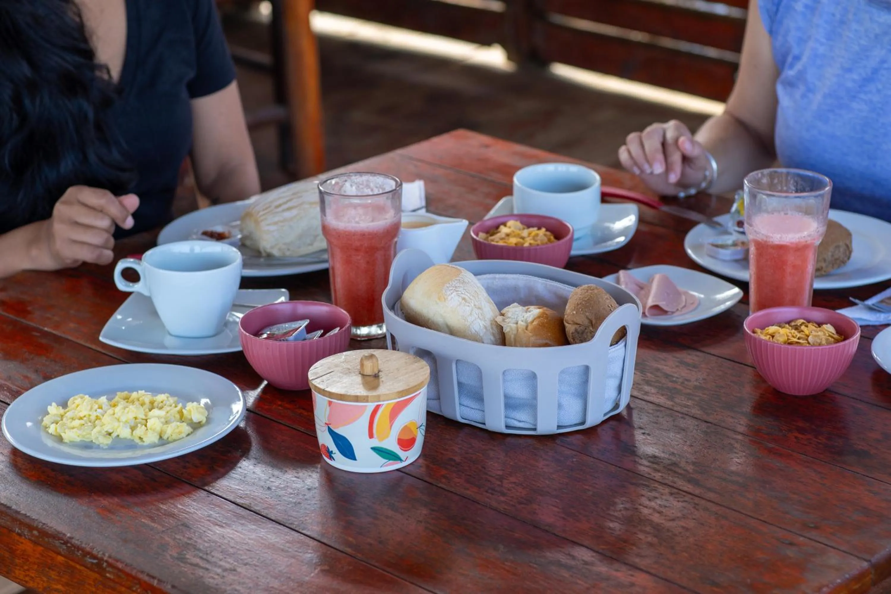Breakfast in Blue Ocean