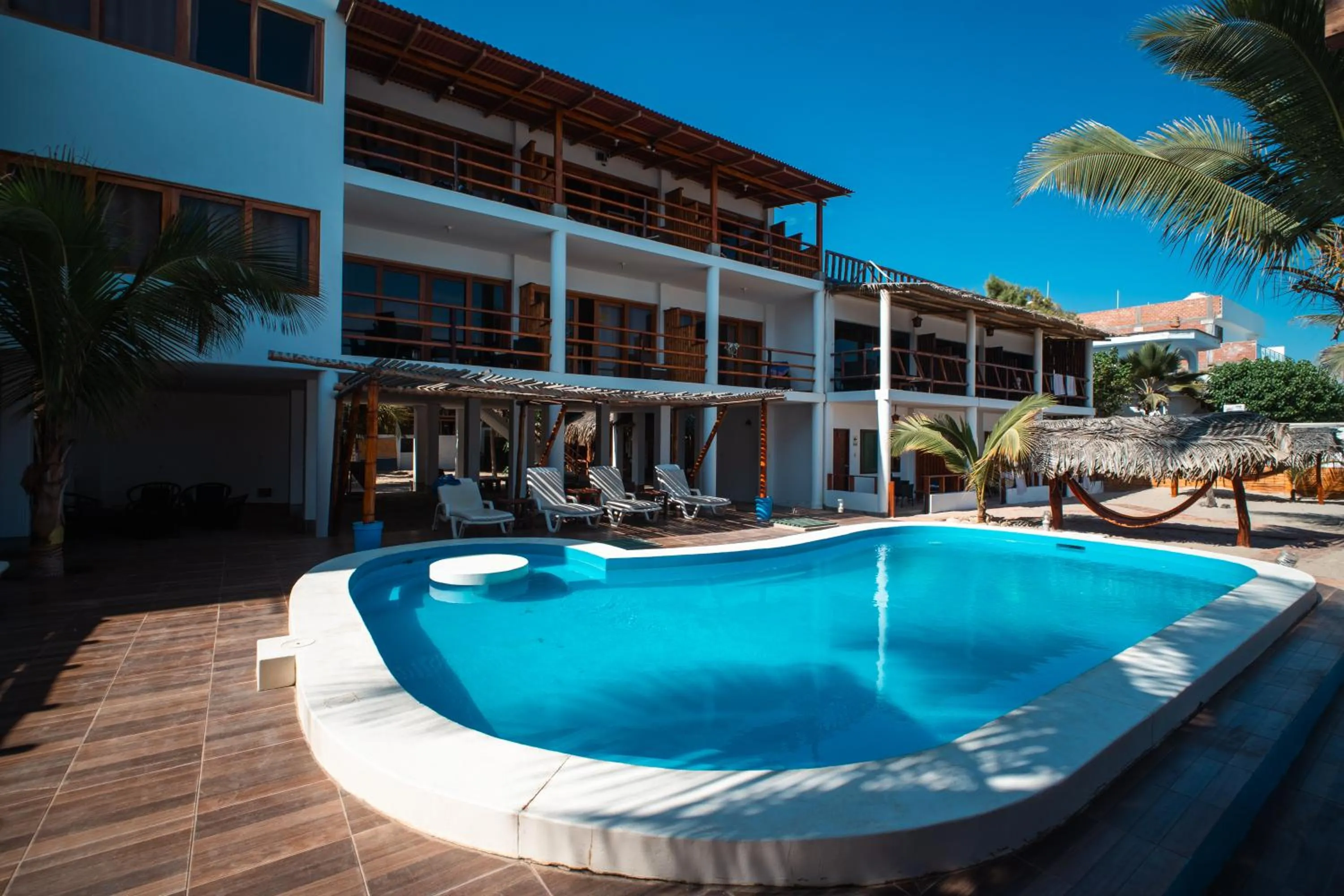 Facade/entrance in Blue Ocean