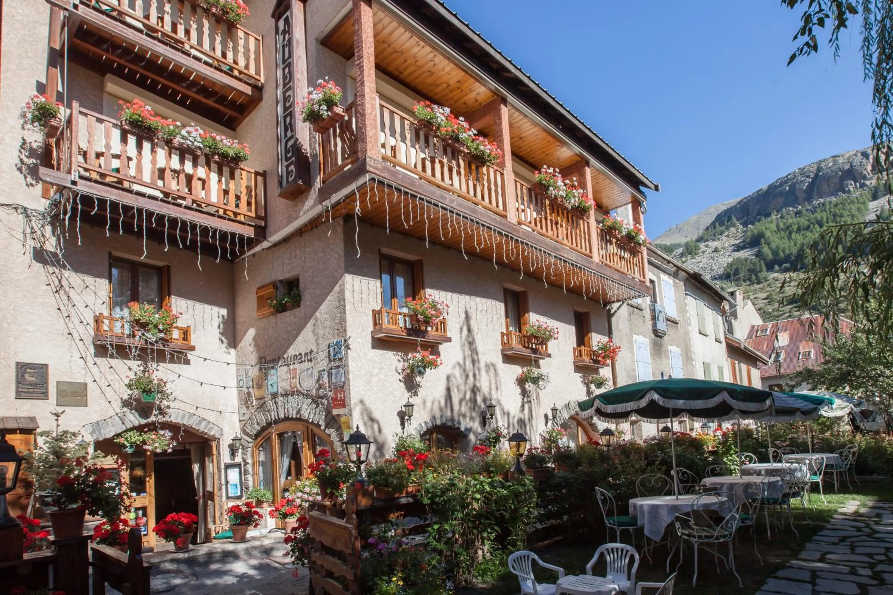 Restaurant/places to eat in L'Auberge du Choucas