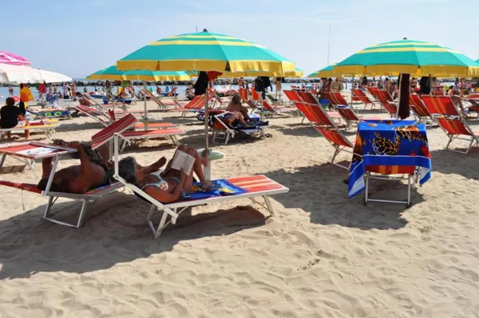 Beach in Hotel Diamante COLAZIONE XL PARCHEGGIO GRATIS A 5 CHILOMETRI DA RIMINI FIERA