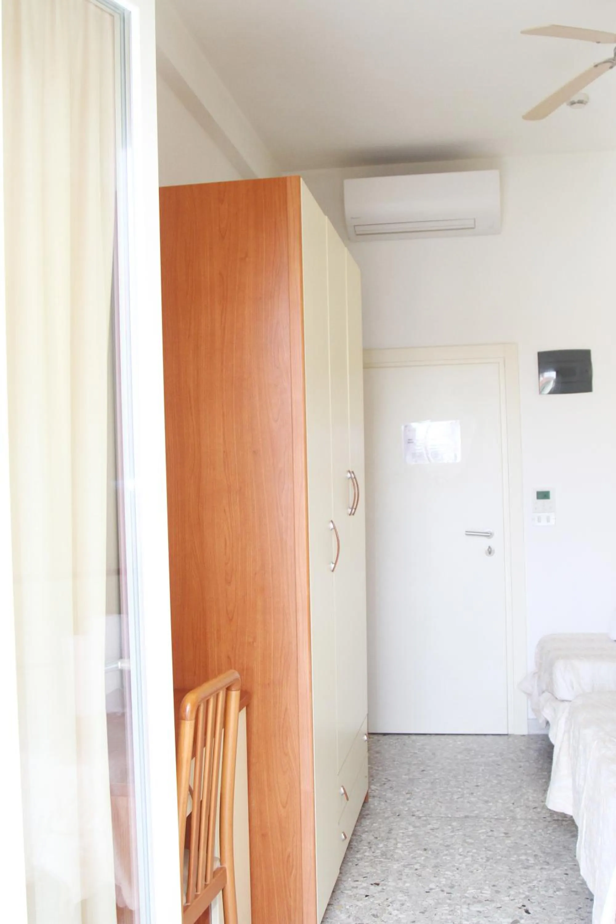 Bed in Hotel Diamante COLAZIONE XL PARCHEGGIO GRATIS A 5 CHILOMETRI DA RIMINI FIERA