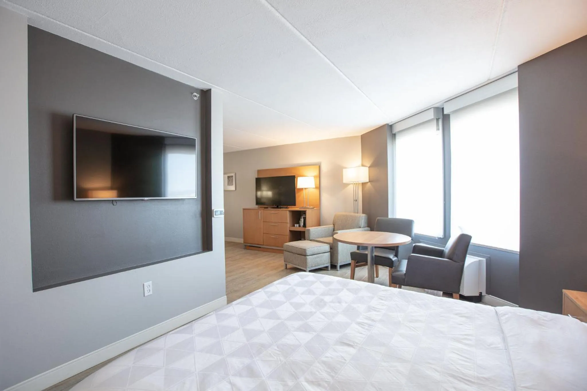 Photo of the whole room, Bed in Holiday Inn St Louis SW - Route 66 by IHG