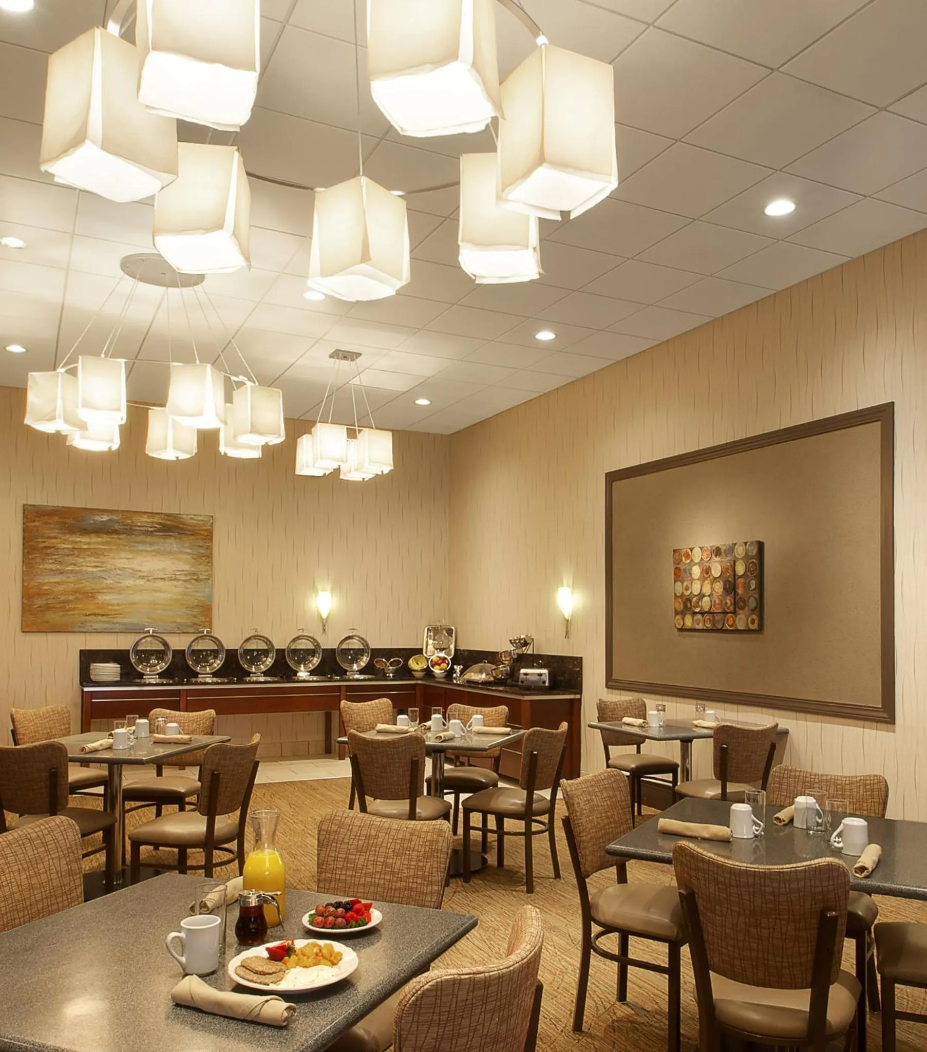 Restaurant/places to eat in Holiday Inn St Louis SW - Route 66 by IHG