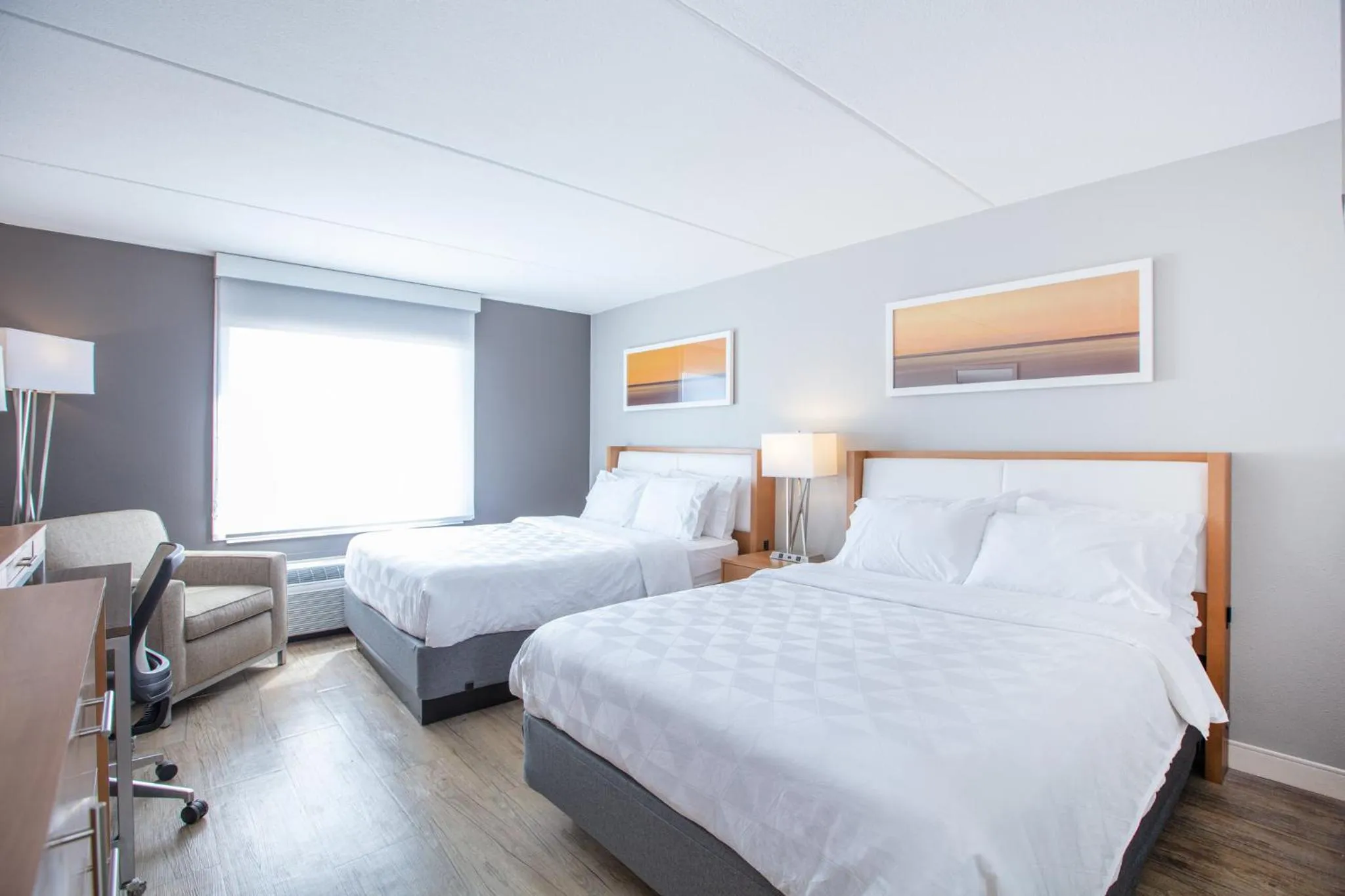 Photo of the whole room, Bed in Holiday Inn St Louis SW - Route 66 by IHG