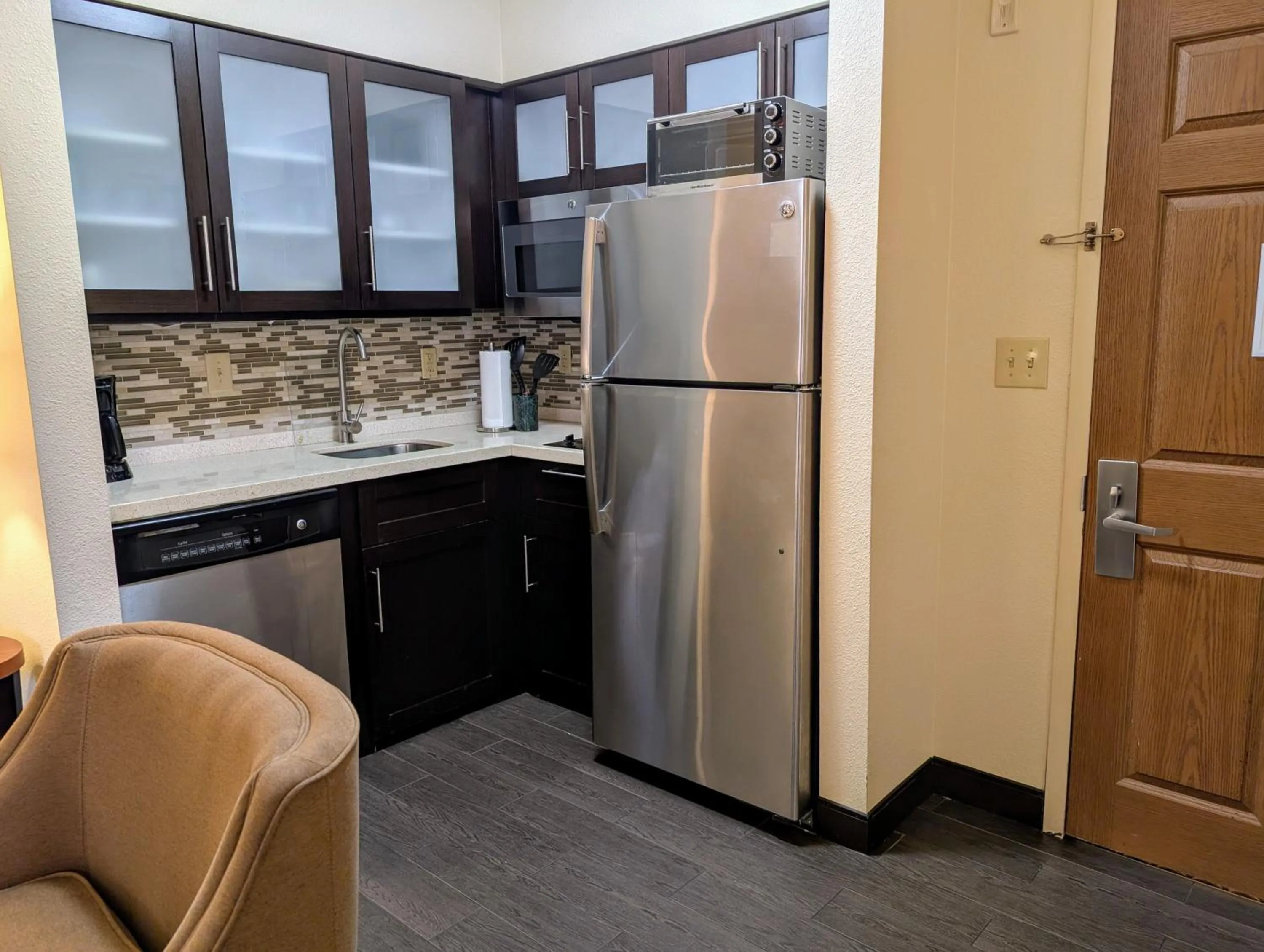 Photo of the whole room in Staybridge Suites Indianapolis-Fishers by IHG