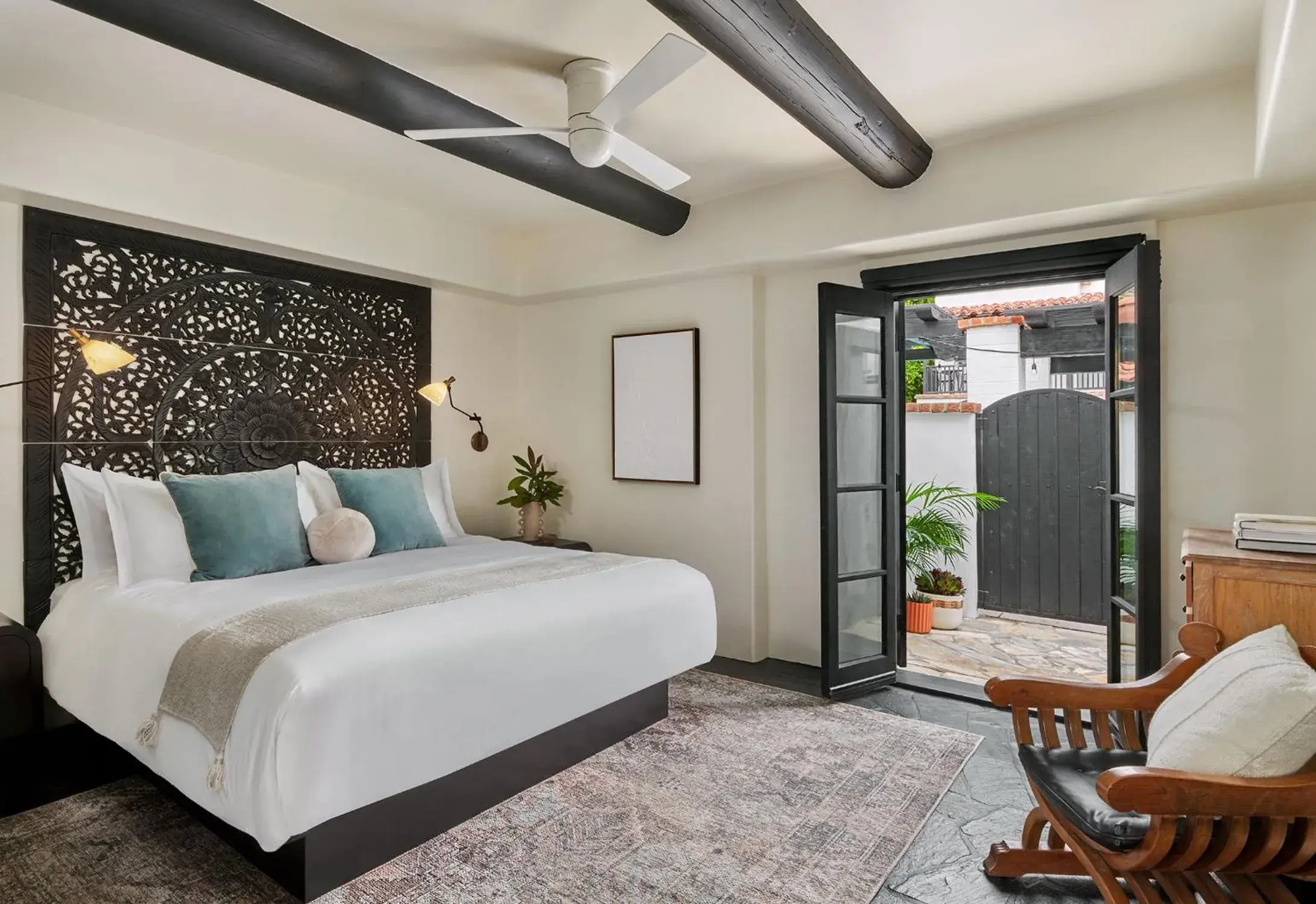 Superior Bungalow in Lucille Palm Springs Superior Bungalow in Lucille Palm Springs