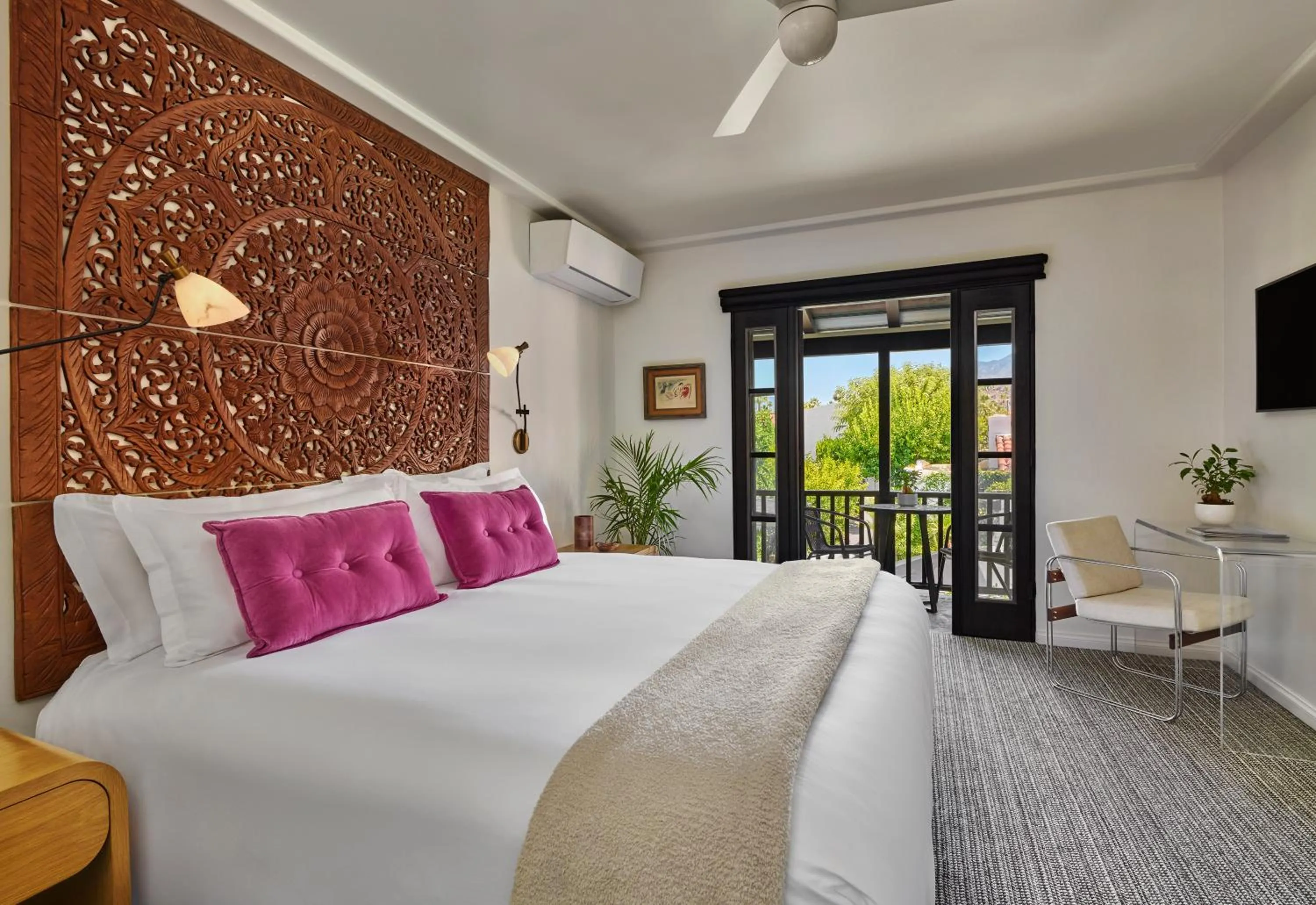 Balcony/Terrace, Bed in Lucille Palm Springs