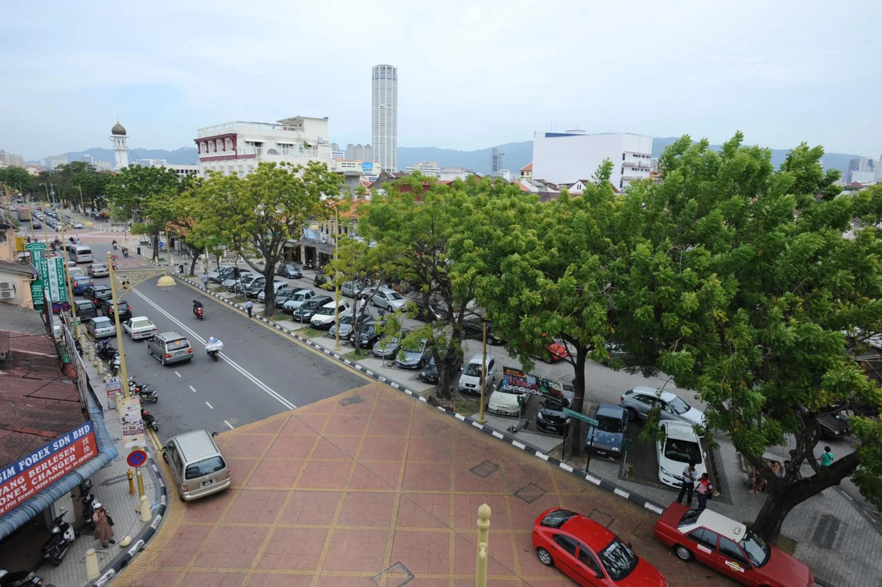 Restaurant/places to eat in Broadway Budget Hotel